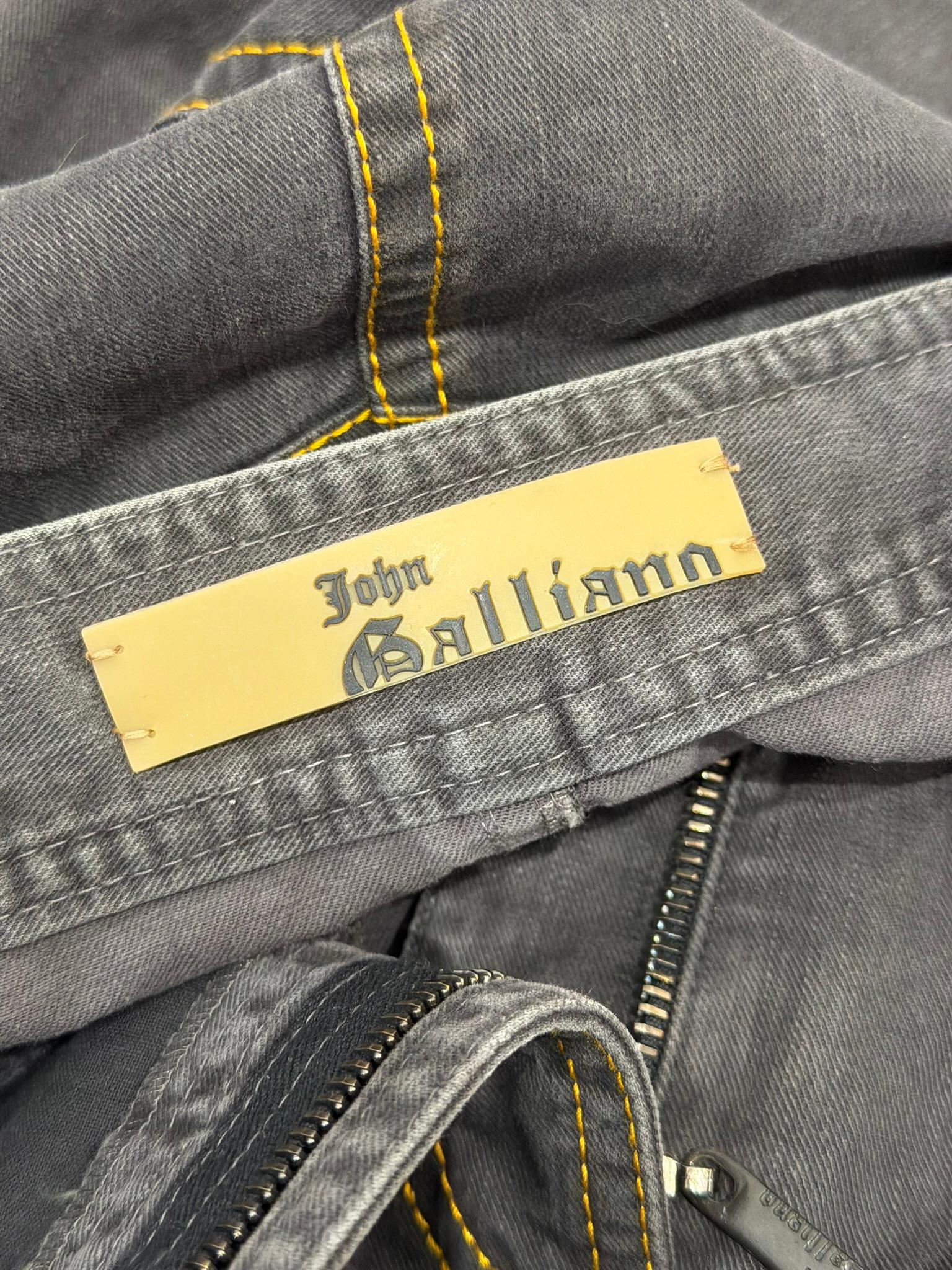 John Galliano Pasarela S/S 2006 Conjunto de chaqueta vaquera y tul, vaqueros y falda en venta 8