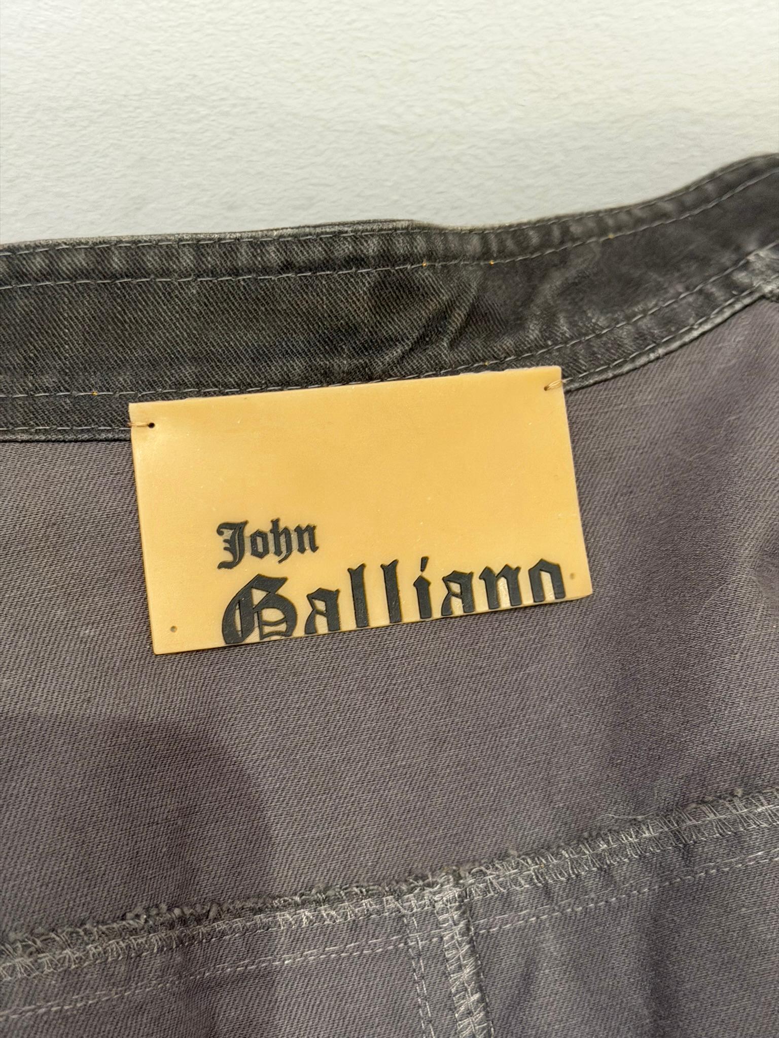 John Galliano Pasarela S/S 2006 Conjunto de chaqueta vaquera y tul, vaqueros y falda en venta 10