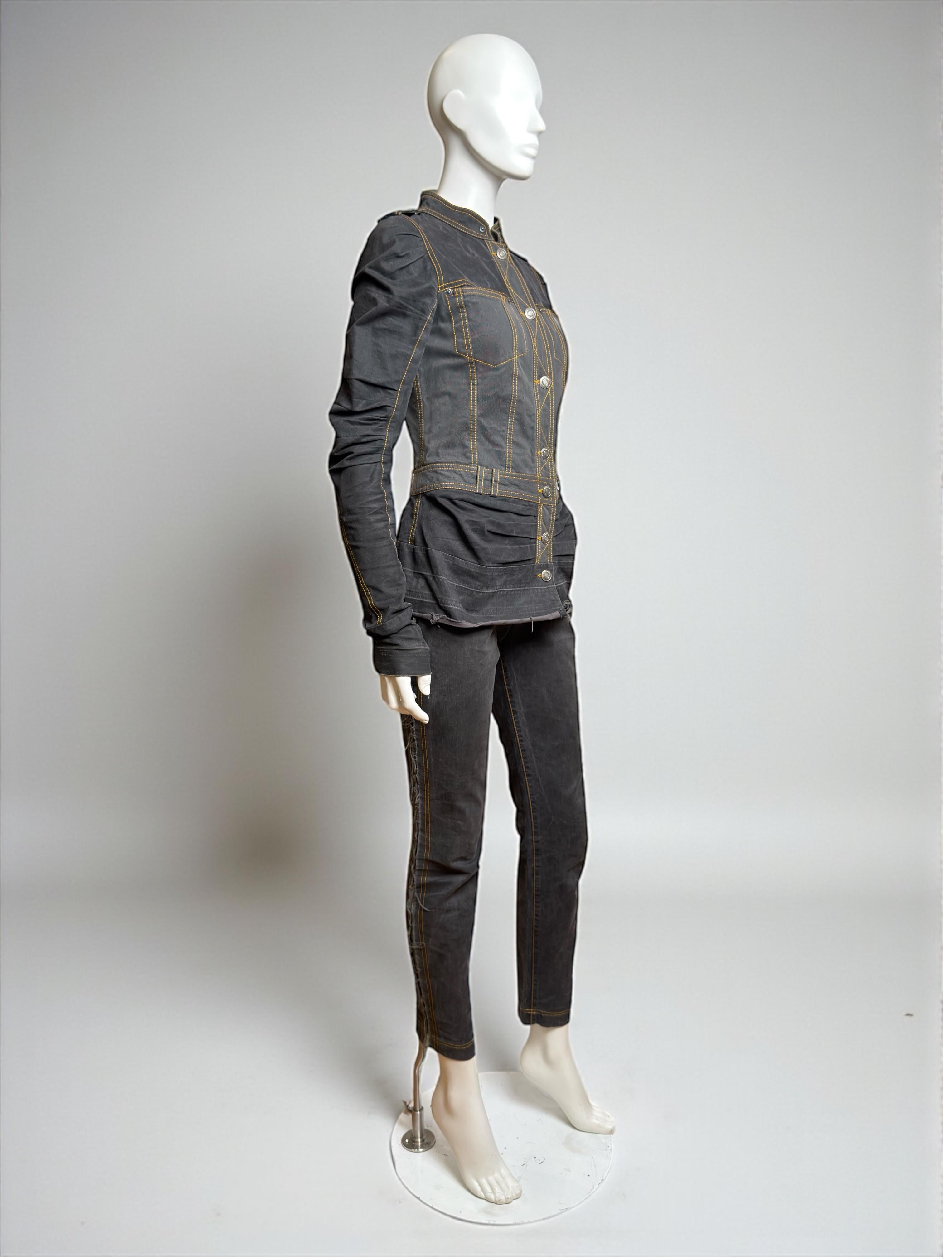 John Galliano Pasarela S/S 2006 Conjunto de chaqueta vaquera y tul, vaqueros y falda en venta 3