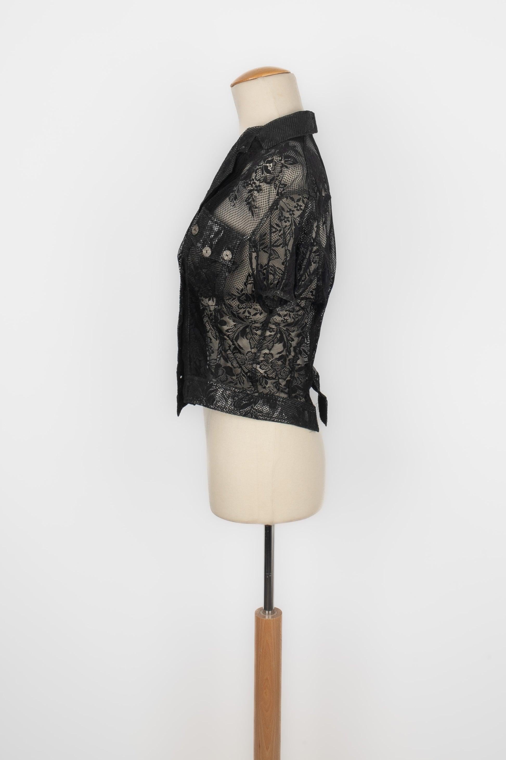 John Galliano Schwarzes kurzärmeliges Top aus Spitze im Angebot 2