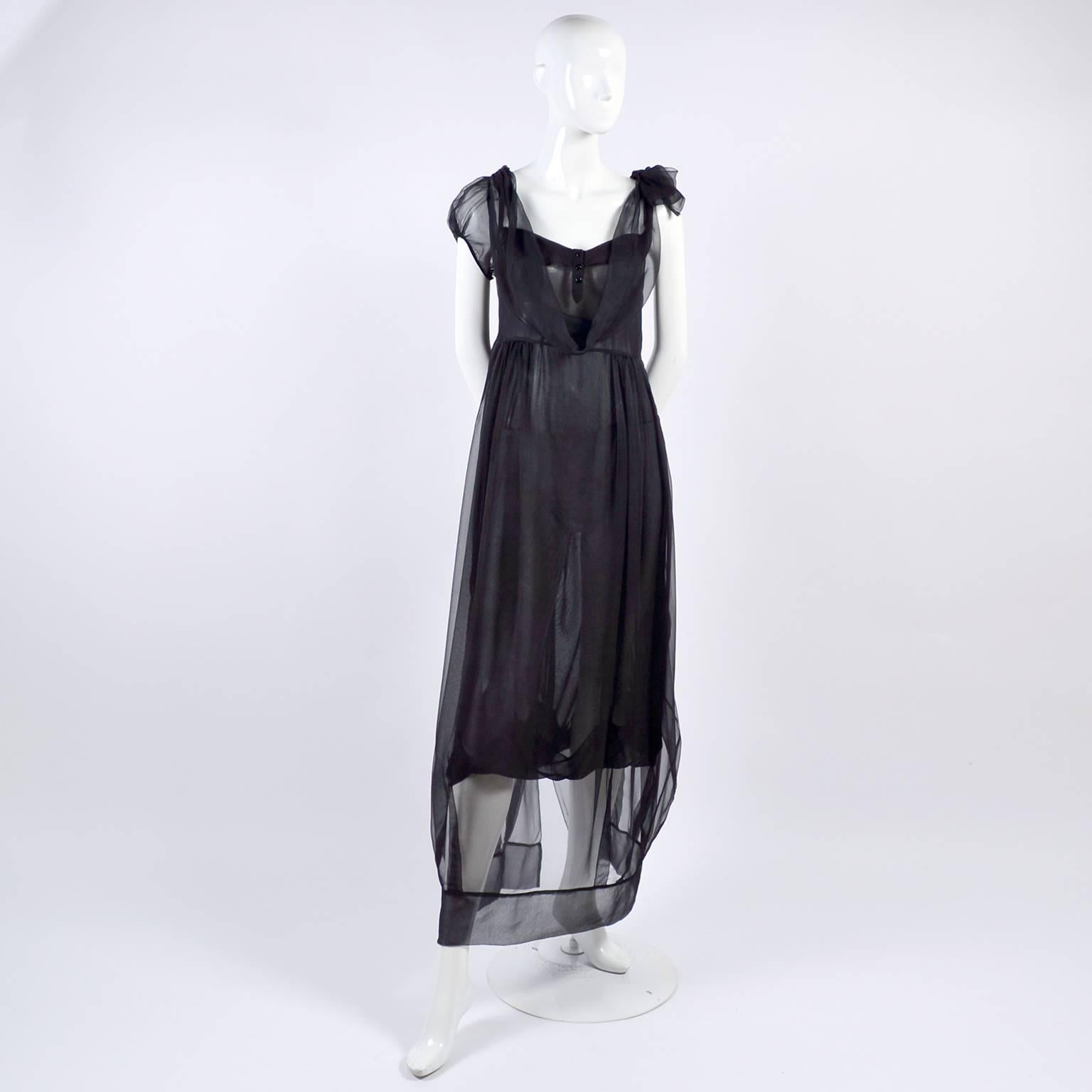 F/W 2006 John Galliano Black Sheer Silk Dress w/ Overlay  Renaissance Inspired im Zustand „Hervorragend“ in Portland, OR