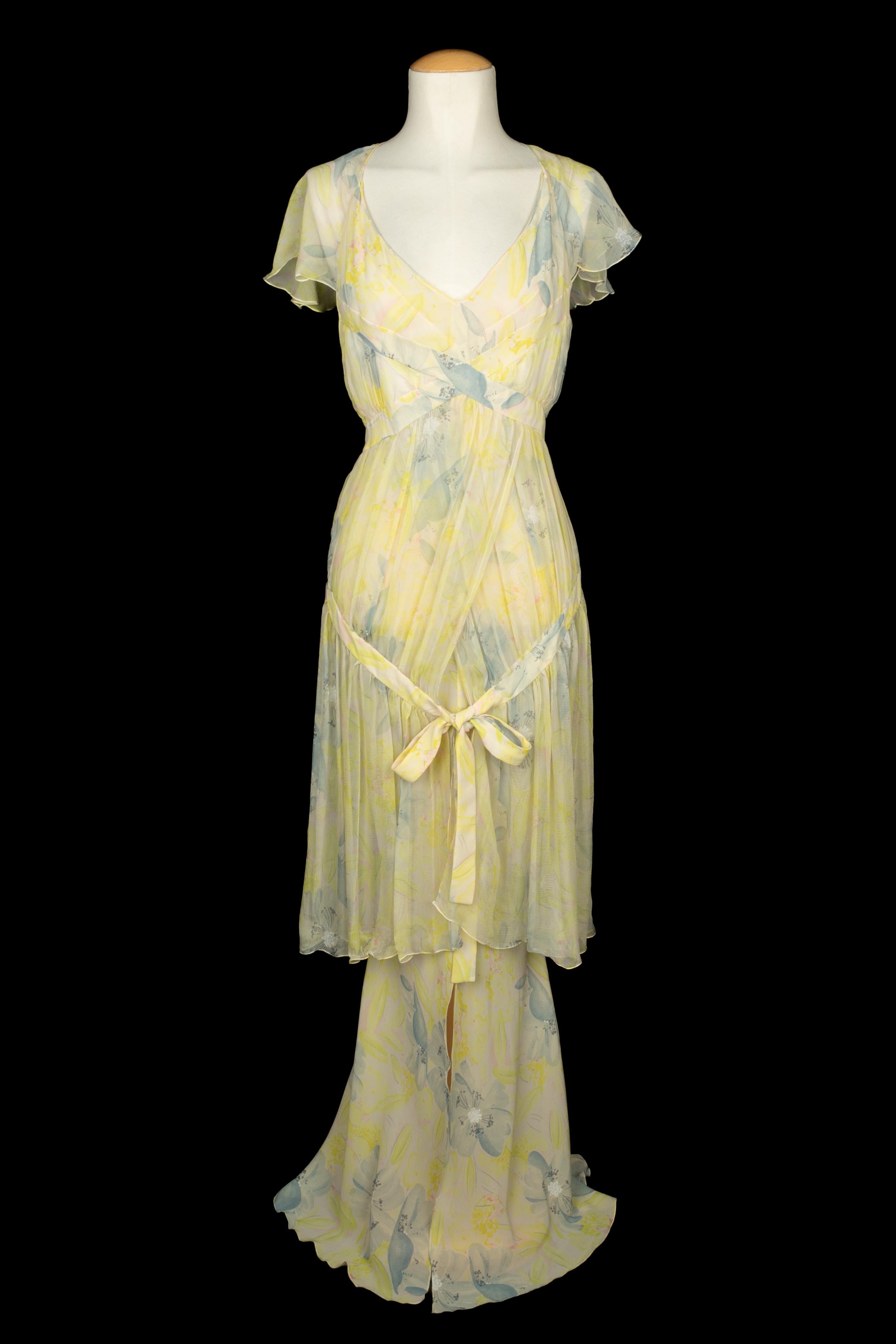 GALLIANO - (Made in France) Abito giallo in chiffon di seta con stampa floreale. Taglia 38FR. Collezione 