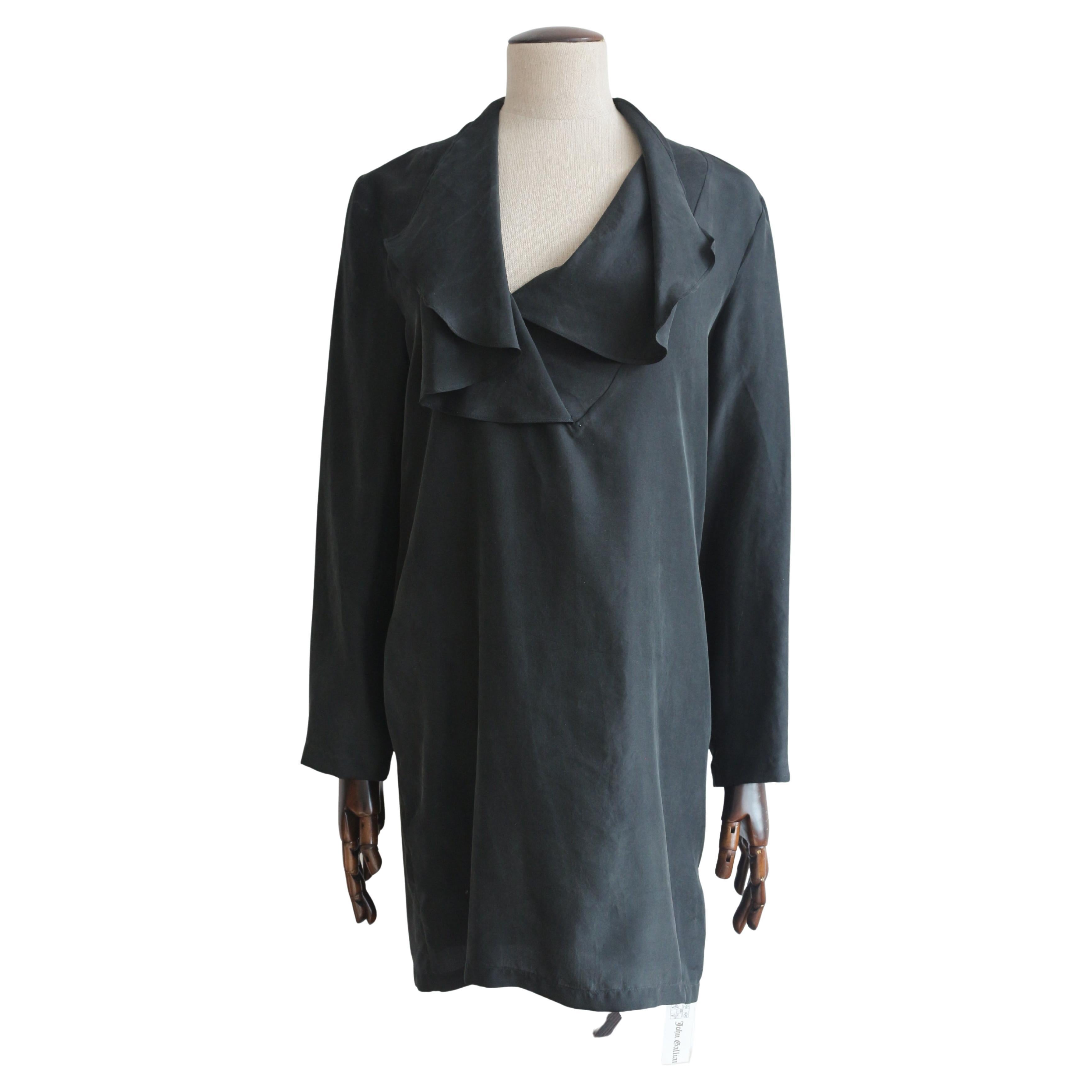 John Galliano Primavera/Verano 1989 "Charles James" Blusa de seda negra con cuello de volante