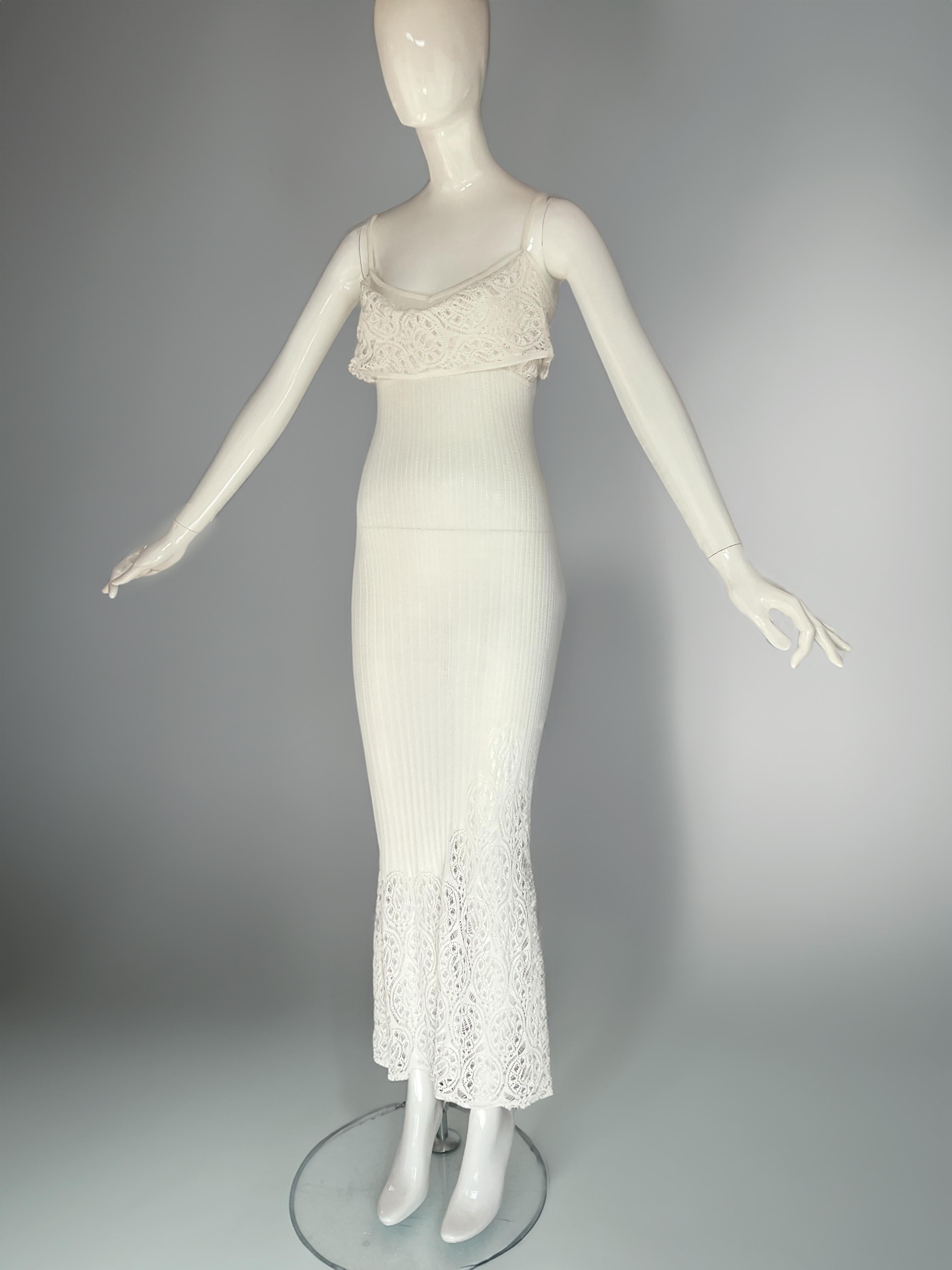 Gris John Galliano Spring Summer S/S 1999 robe de mariée en tricot et crochet en vente