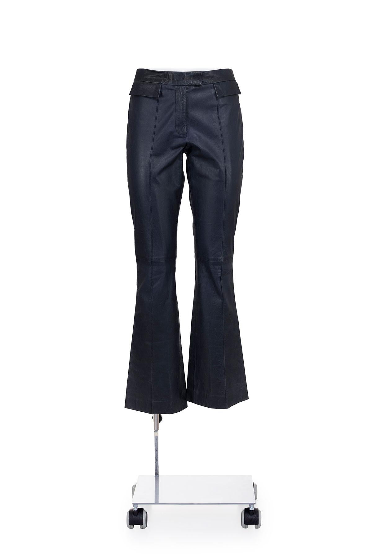 Spring Summer 1991 iconic leather flared trousers by John Galliano.
Small flap pockets at the front.
Zip and hook closure at the front.
Fully lined.
The composition tag is missing, seems to be made of leather. 