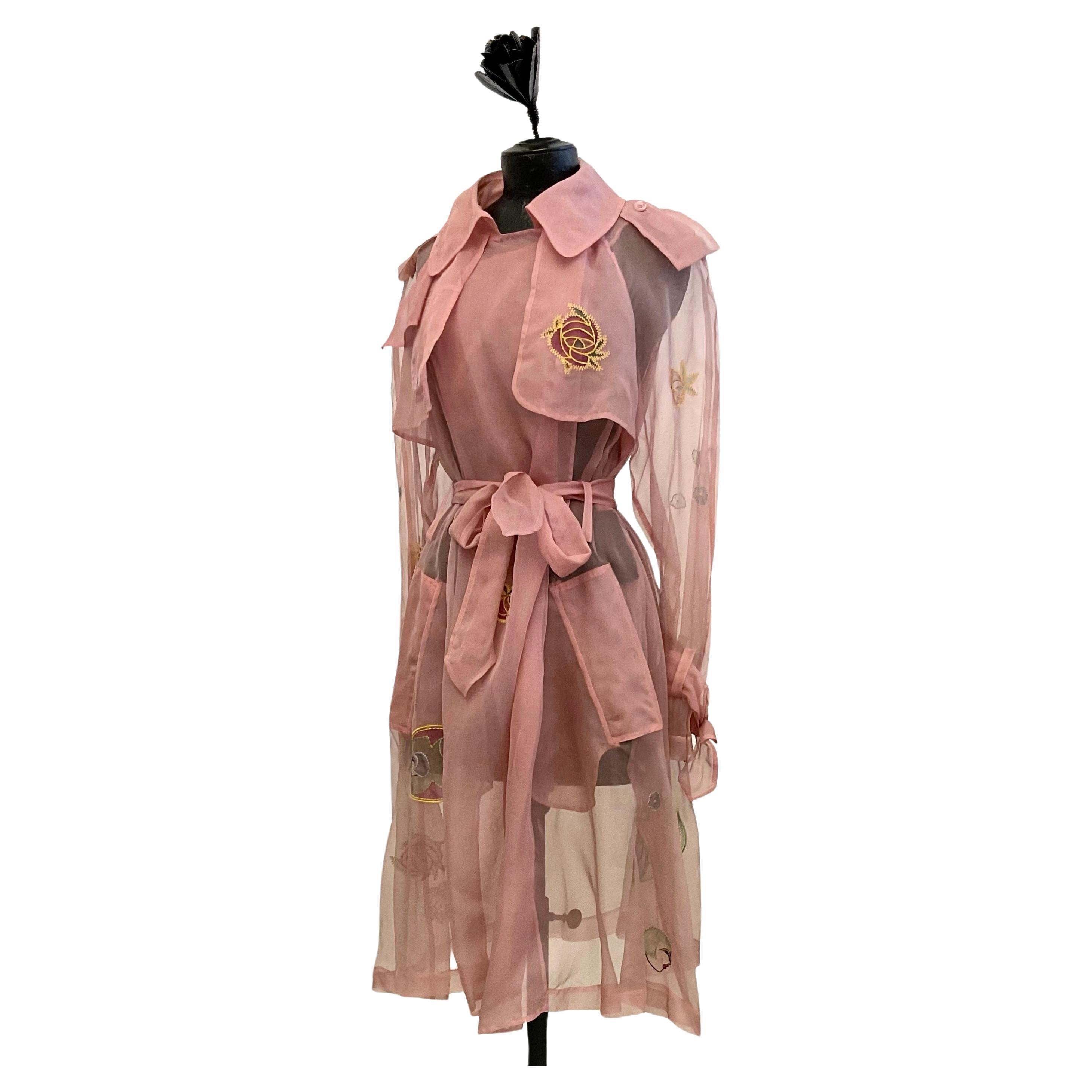 JOHN GALLIANO trench coat in organza rosa di seta della stagione SS 2004 In New Condition For Sale In Milano, IT