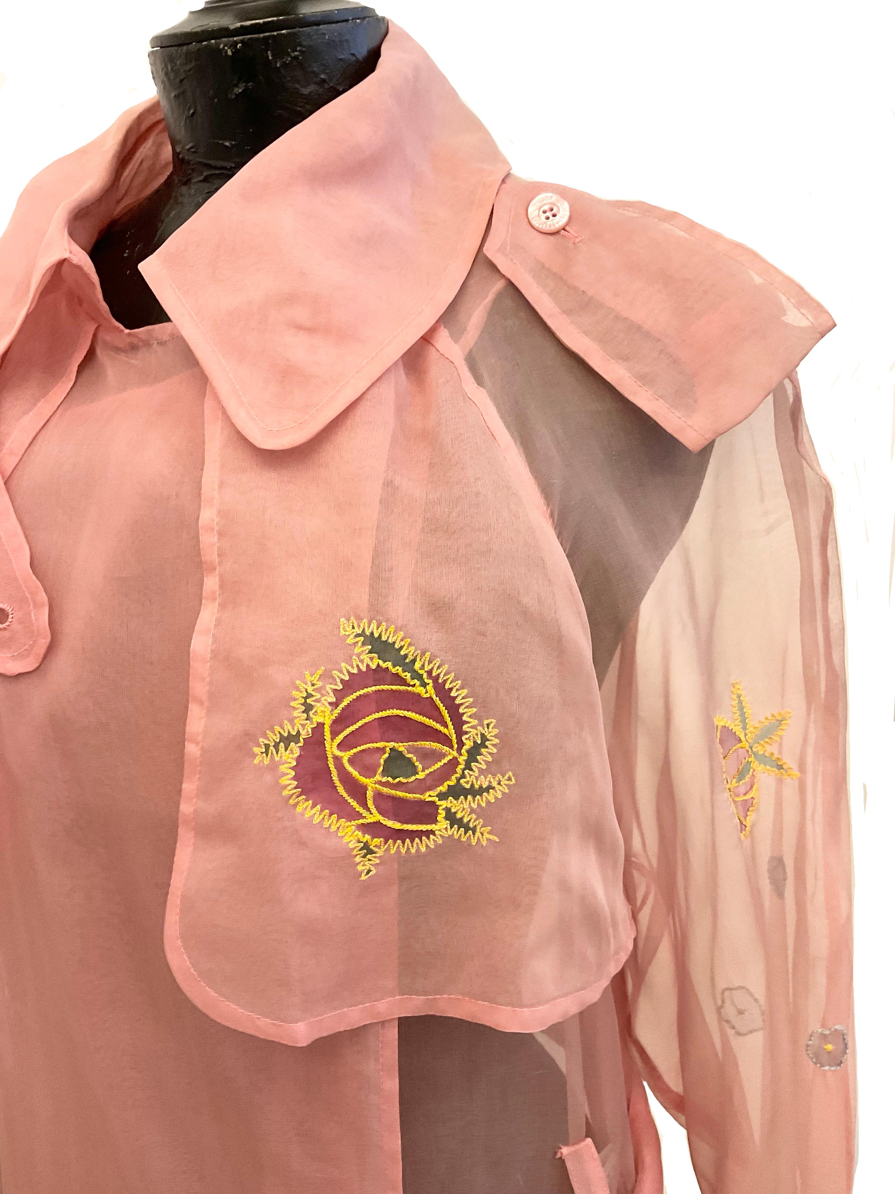 Women's JOHN GALLIANO trench coat in organza rosa di seta della stagione SS 2004 For Sale