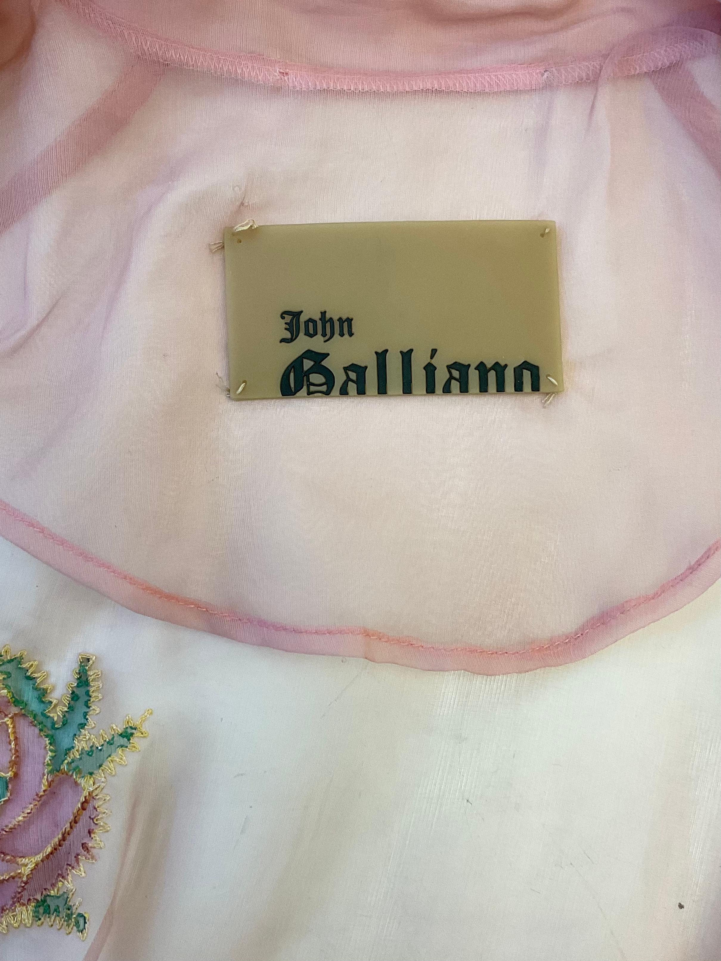 JOHN GALLIANO trench coat in organza rosa di seta della stagione SS 2004 For Sale 3