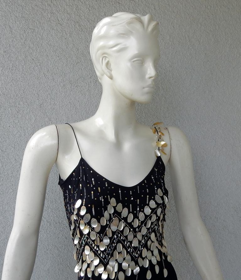 John Galliano Vintage Deko inspiriertes, schräg geschnittenes Kleid im Zustand „Hervorragend“ im Angebot in Los Angeles, CA
