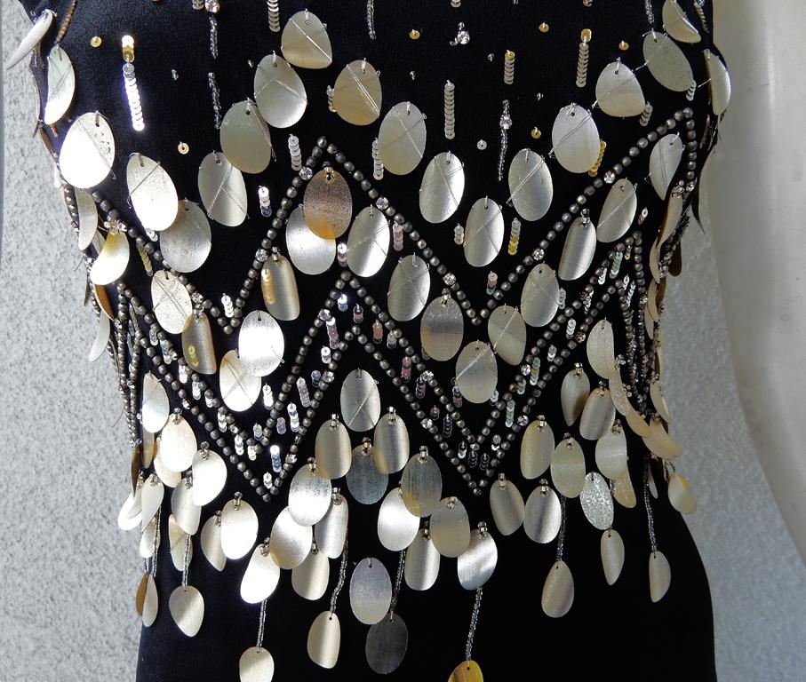 John Galliano Vintage Deko inspiriertes, schräg geschnittenes Kleid Damen im Angebot
