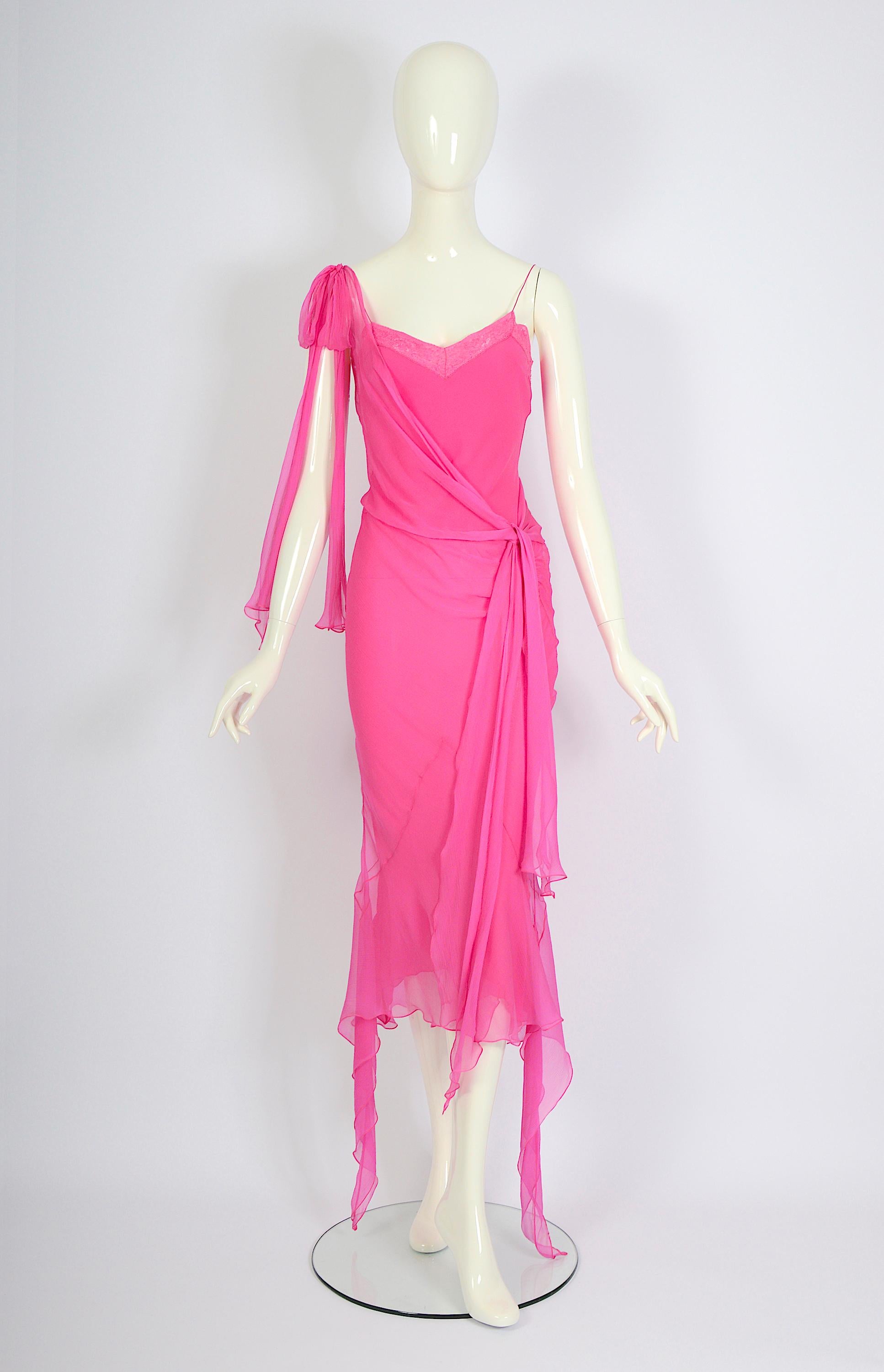 John Galliano Vintage Frühjahr Sommer 2004 Rosafarbenes schräg geschnittenes Seidenkleid im Angebot 5