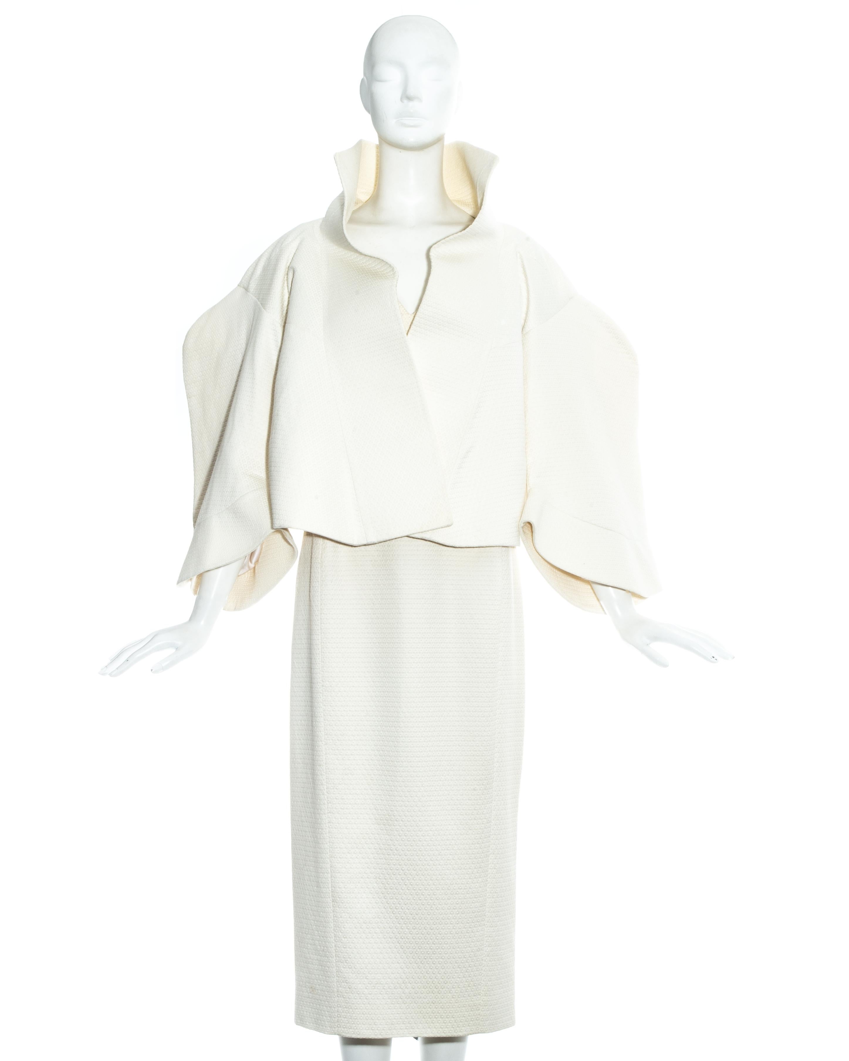 John Galliano white cotton oversized jacket and dress ensemble, ss 1995 In Excellent Condition In London, GB