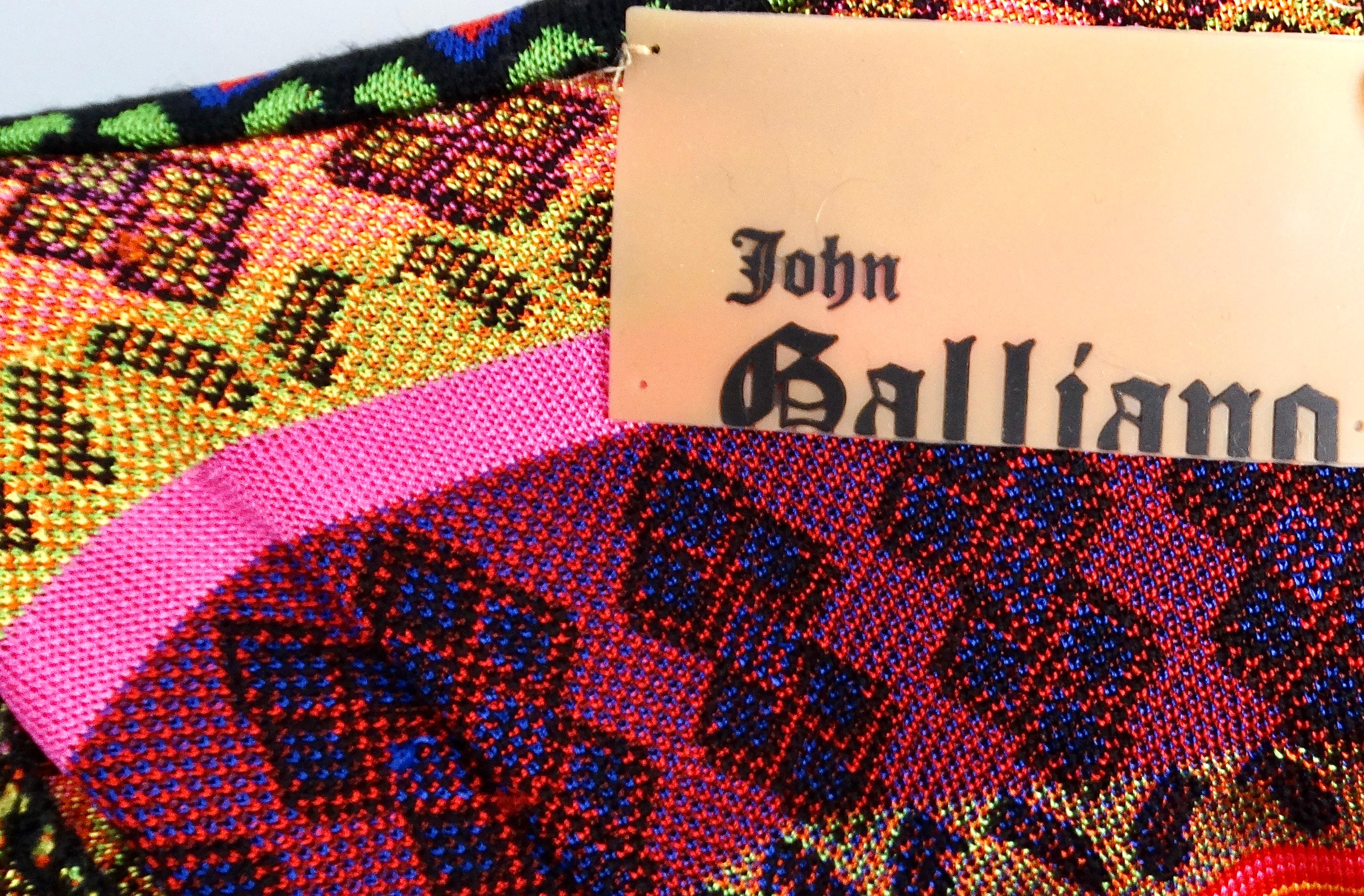 John Galliano Abito con cappuccio con stampa multicolore Y2K e pelliccia di coniglio in vendita 4