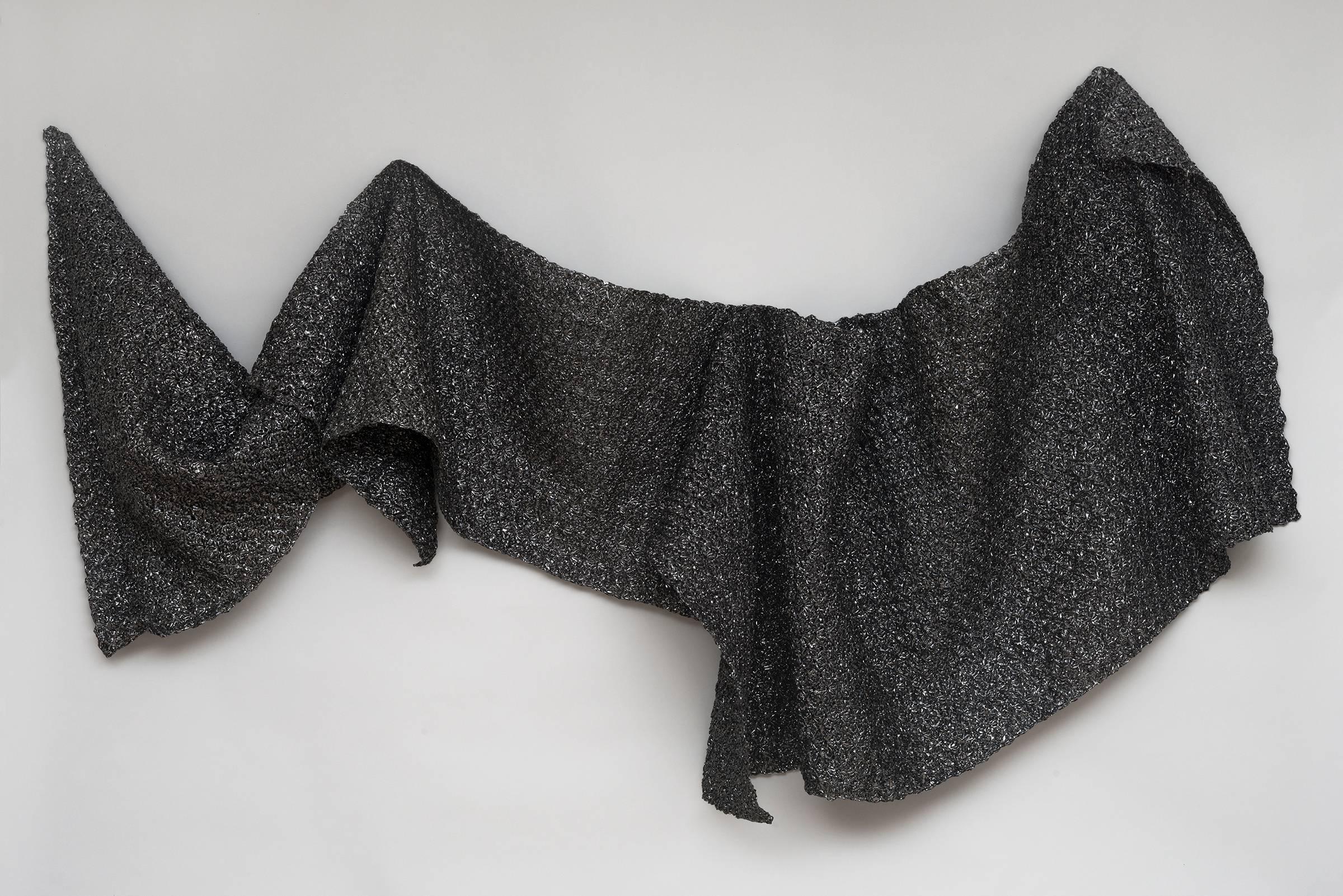 Contemporary Mixed Media Wall Sculpture, Installation, gehäkeltes Found MATERIAL