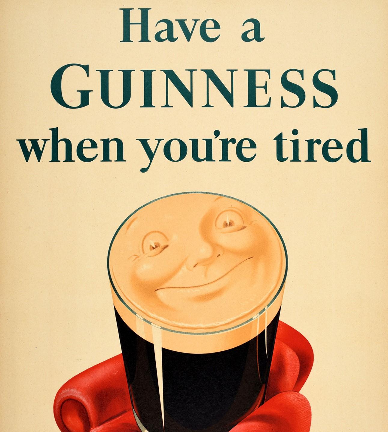 Póster Vintage Original de Guinness Tómate una Guinness cuando estés cansado Pint Relajante - Print Naranja de John Gilroy