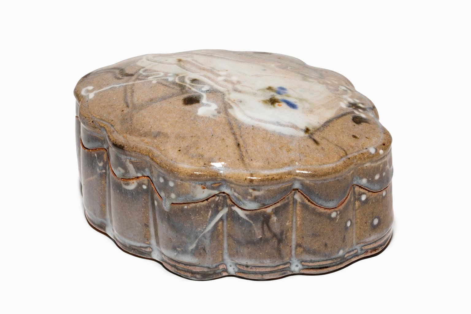 Prächtige John Glick Plum Street Pottery „Scalloped Box“ Glasiertes Steingut aus der Plum Street