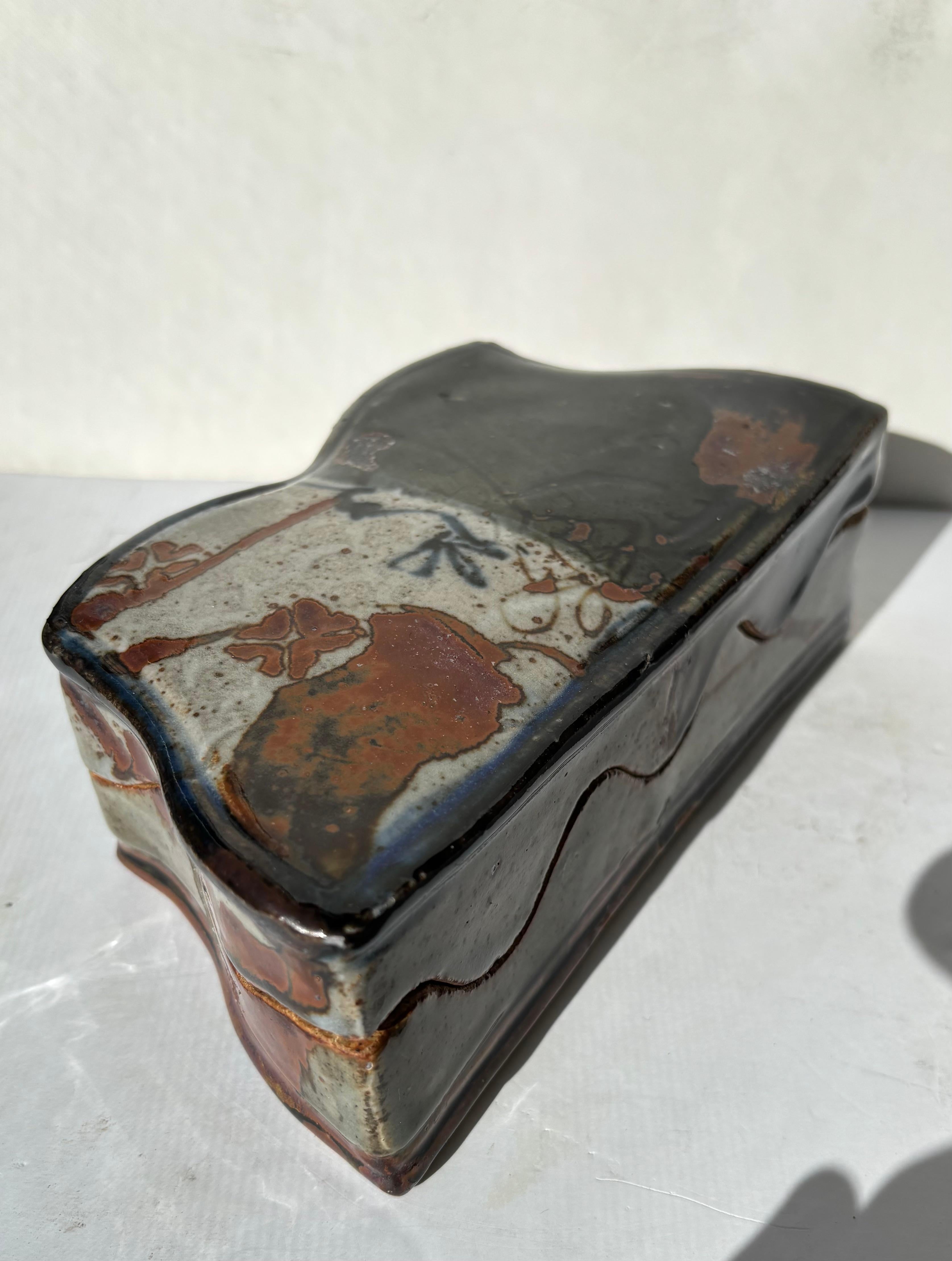 Américain Boîte / bijoute / boîte de table en céramique / grès John Glick, signée en vente