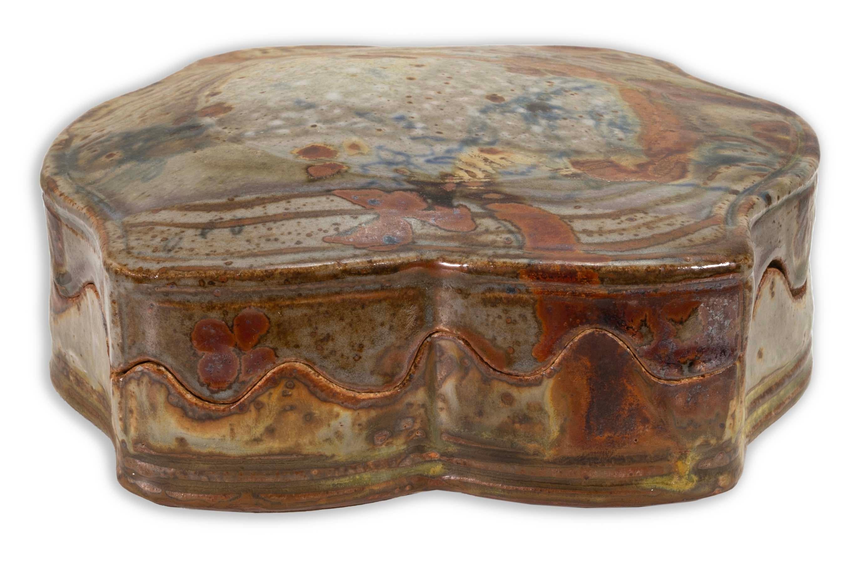 John Glick, piatto da portata in ceramica con coperchio in gres, firmato In condizioni buone in vendita a Keego Harbor, MI