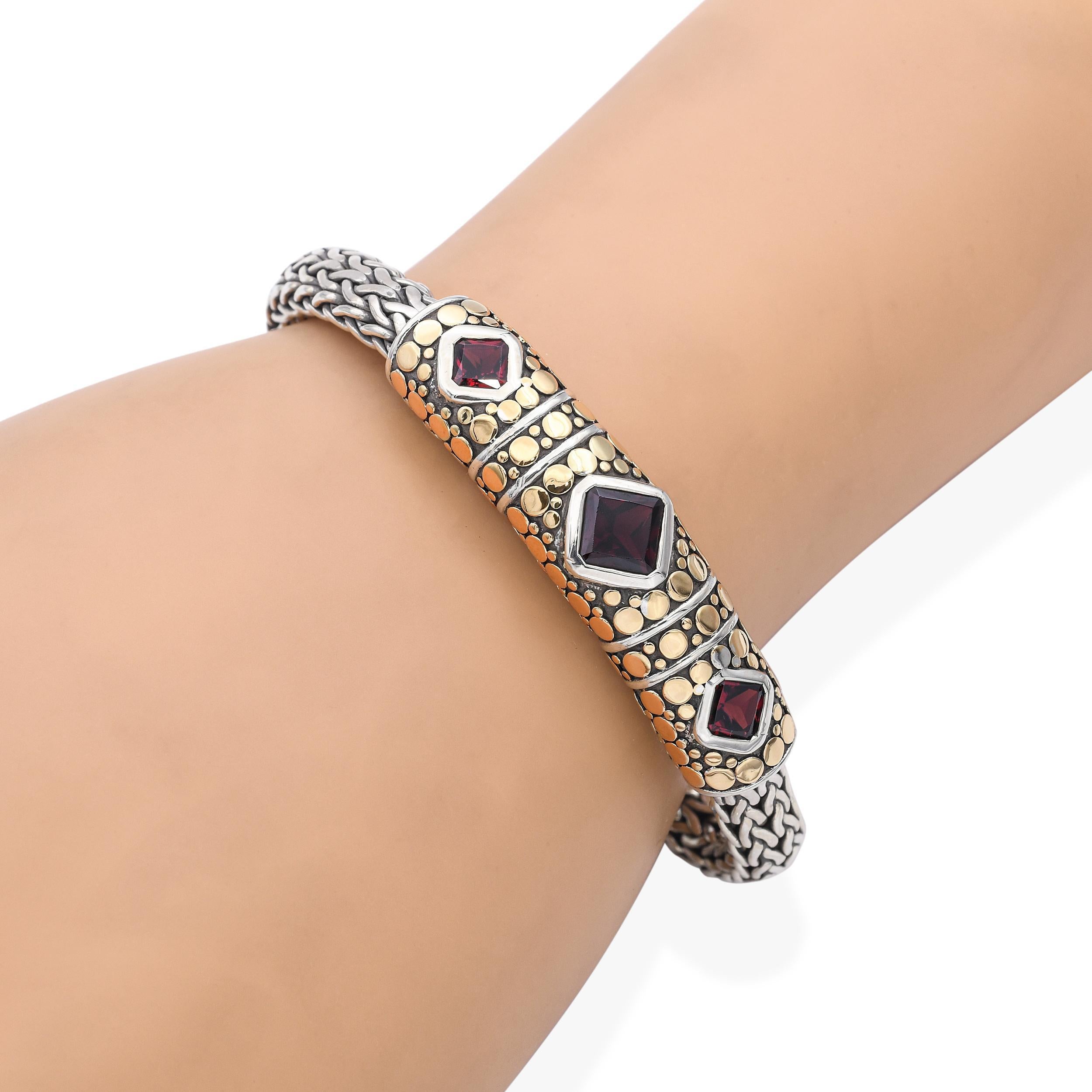 Taille mixte I John Hardy Bracelet Station en argent 18k et en argent sterling, grenat Dot Kali en vente