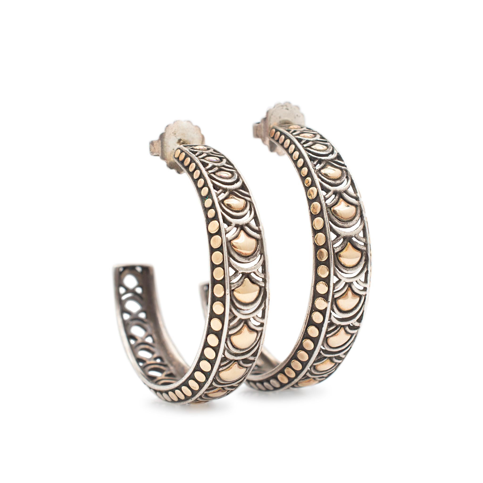 John Hardy Naga-Ohrringe aus 18 Karat Gelbgold und 925 Silber im Zustand „Hervorragend“ in Houston, TX