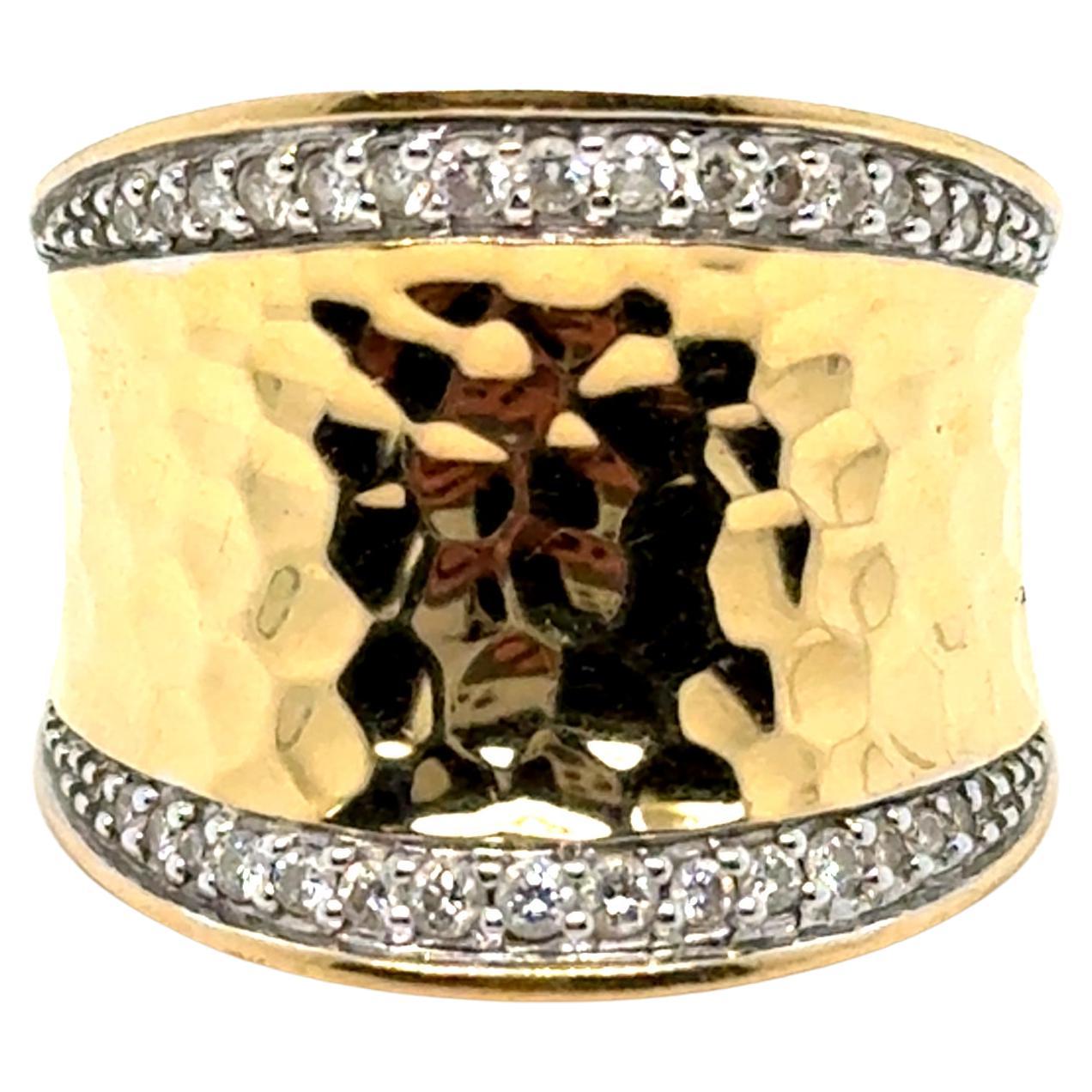 John Hardy Bague selle en or jaune 18K et diamants. en vente