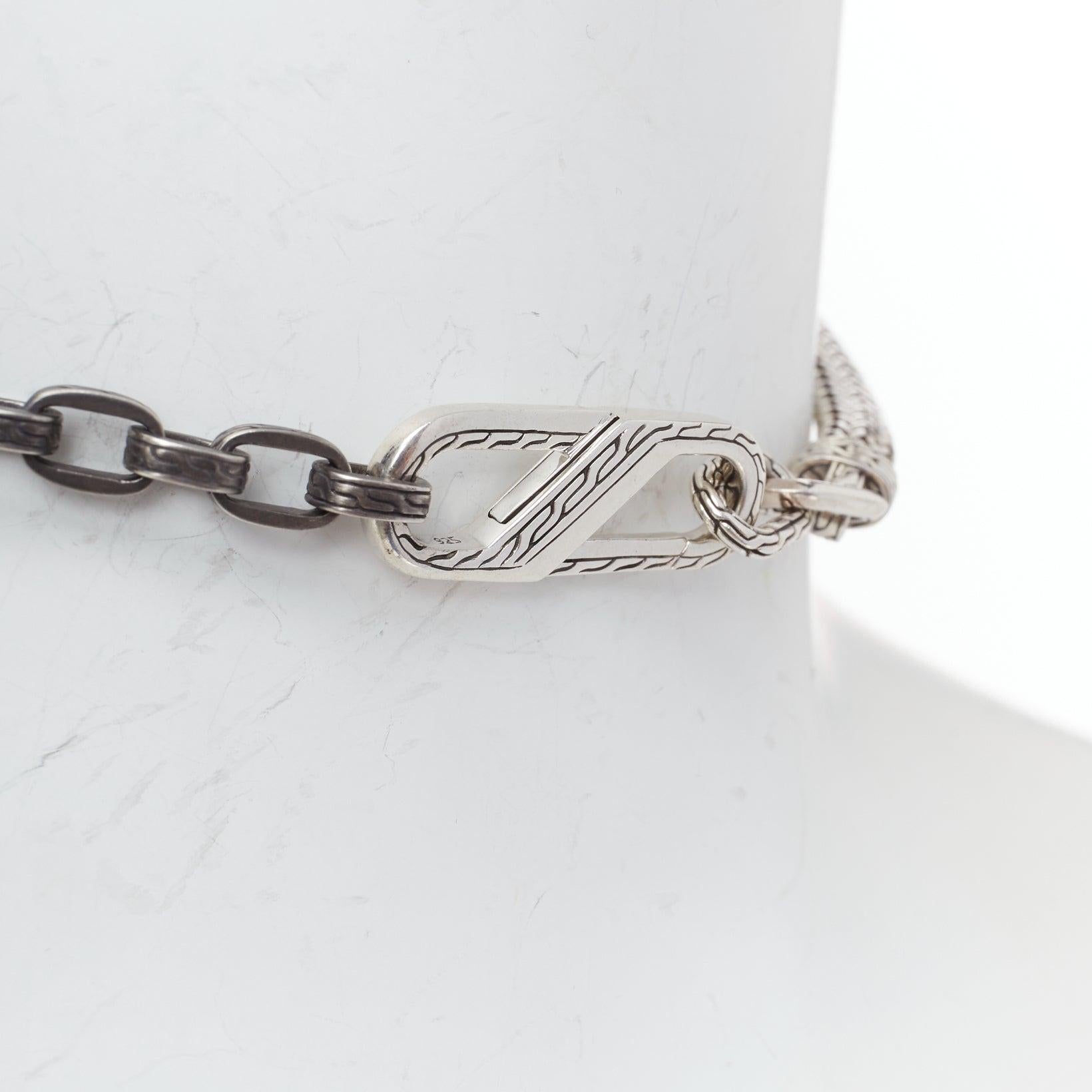 JOHN HARDY Collar corto de gargantilla con cadena de cobre desparejada de plata 925
Referencia: TGAS/E00197
Marca John Hardy
Material: Plata, Metal
Color: Plata
Patrón: Sólido
Cierre: Cierre de langosta
Detalles adicionales: Collar de plata