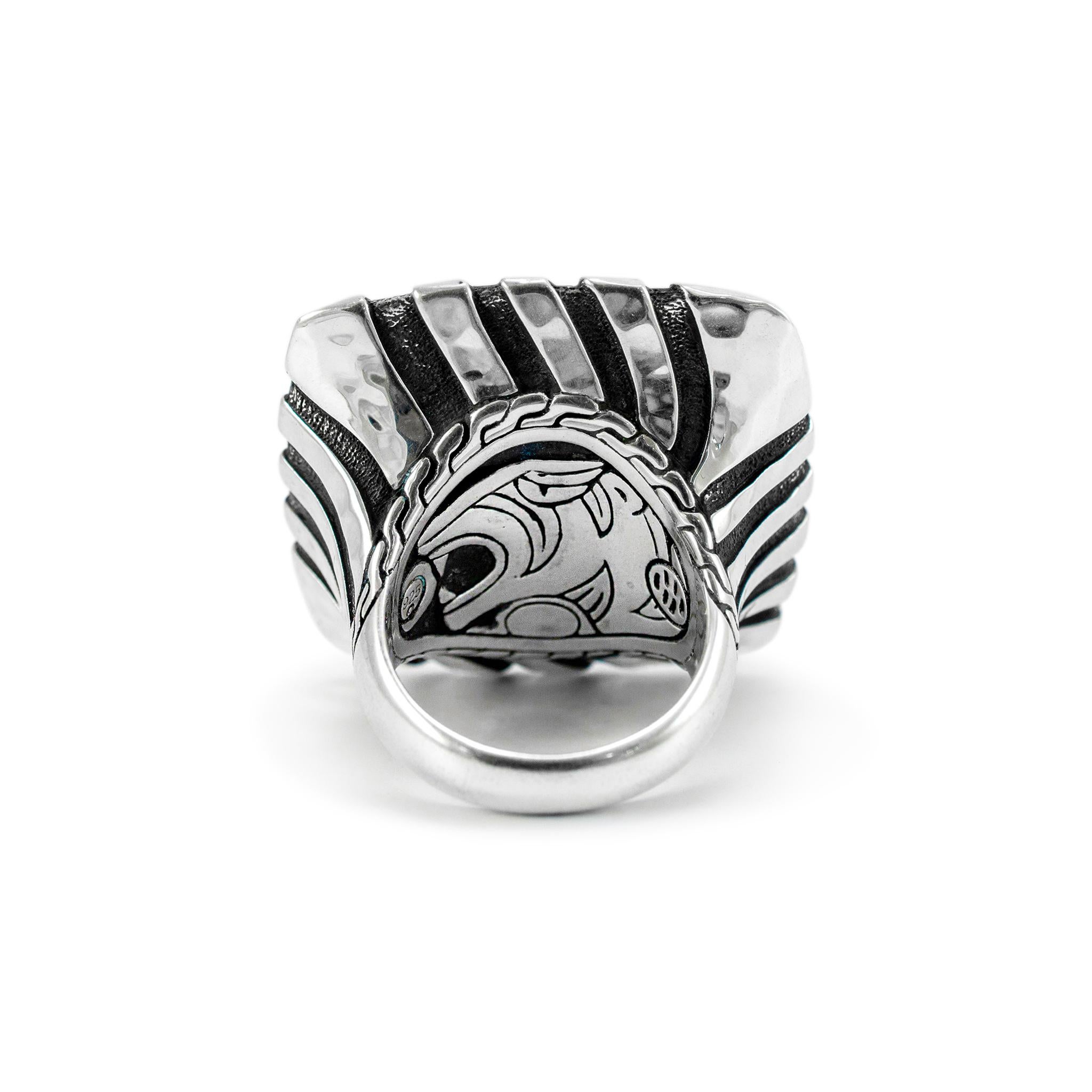 John Hardy 925 Sterling Palu Macan Square Hammered Stripe Cocktail Ring en vente 1