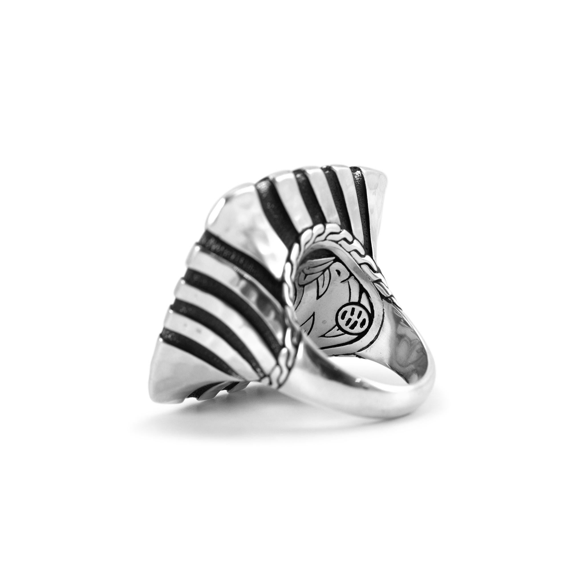 John Hardy 925 Sterling Palu Macan Square Hammered Stripe Cocktail Ring en vente 3