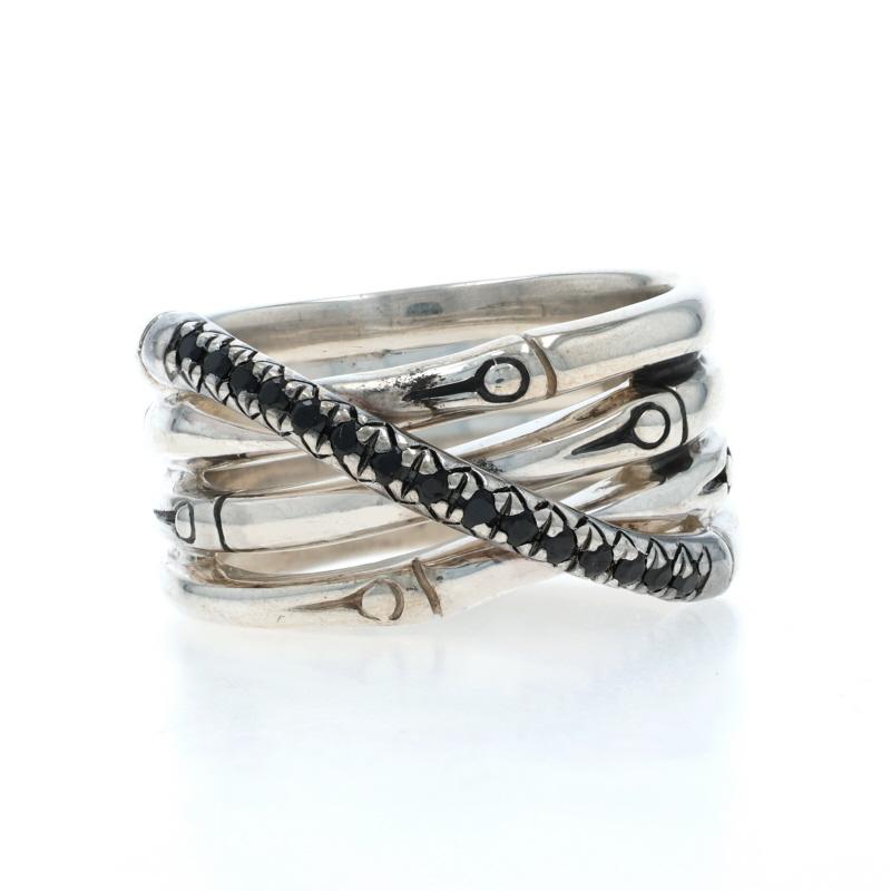 Einzelhandelspreis: $550

Größe: 8

Hinweis: Bitte kontaktieren Sie uns für einen Kostenvoranschlag, um den Ring eine Größe größer oder kleiner zu machen.

Marke: John Hardy
Design/One:  Bamboo Crossover

Metallgehalt: Sterling Silber

Informationen