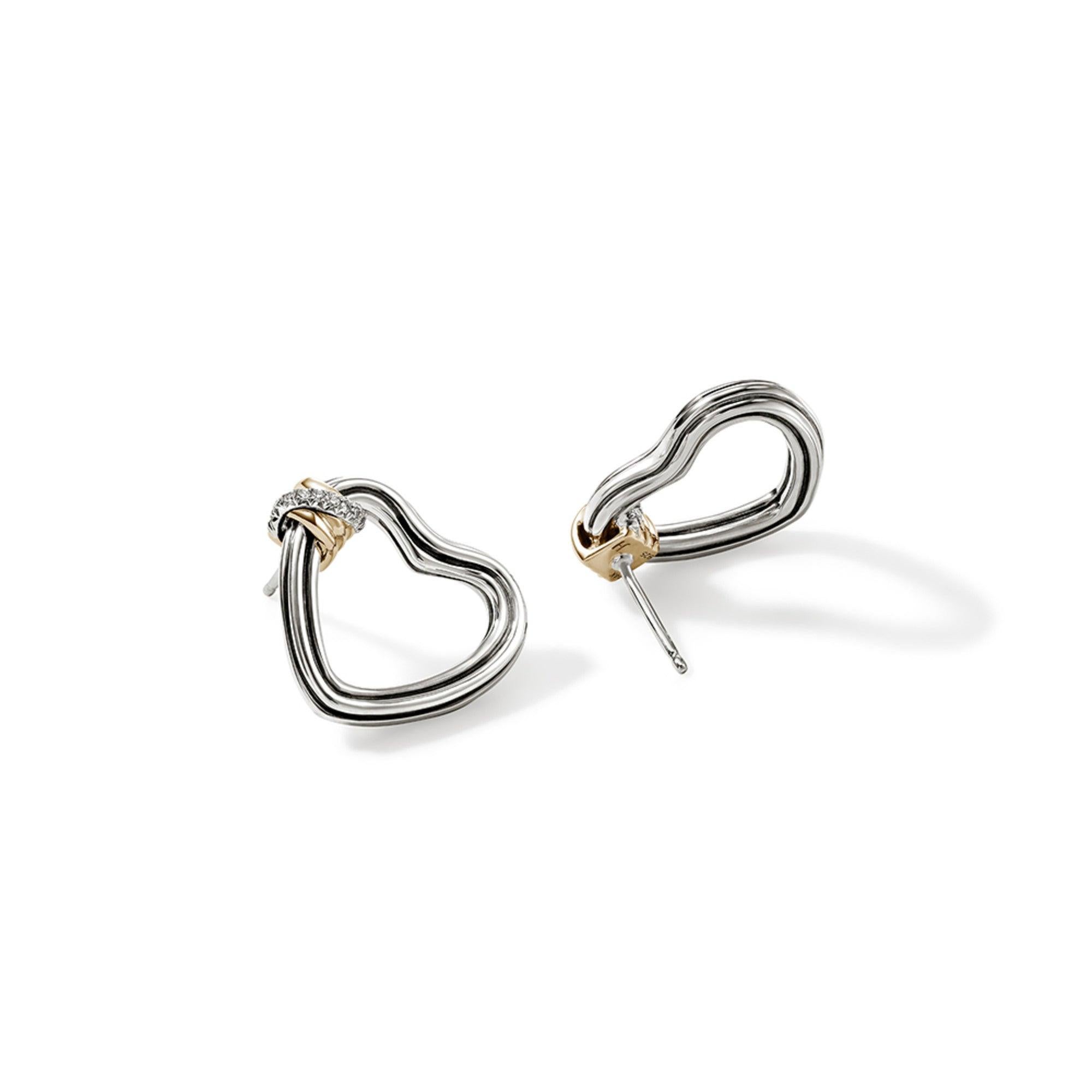 Style No.: EZZP501122DI
Metal: Sterling Silver & 14k Yellow Gold
Stud Dimensions: 19.5MM x 18.5MM
Stone Details: White Diamond
Carat Weight: 0.08ct
Setting: Pave
Closure: Post Back