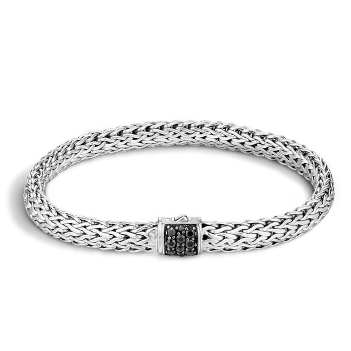 From John Hardy's Classic Chain collection, this sterling silver bracelet features a black sapphire pave set pusher clasp. The bracelet measures 5mm in width and has a length of 6.5 inches.
