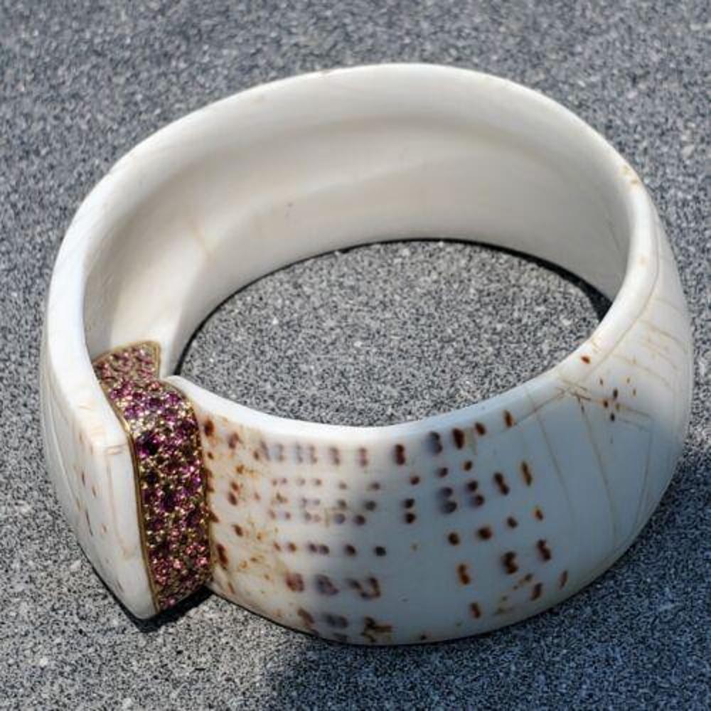 John Hardy Pulsera Brazalete Concha Cinta Oro 18k Diamante Zafiro Guy Bedarida en venta 5