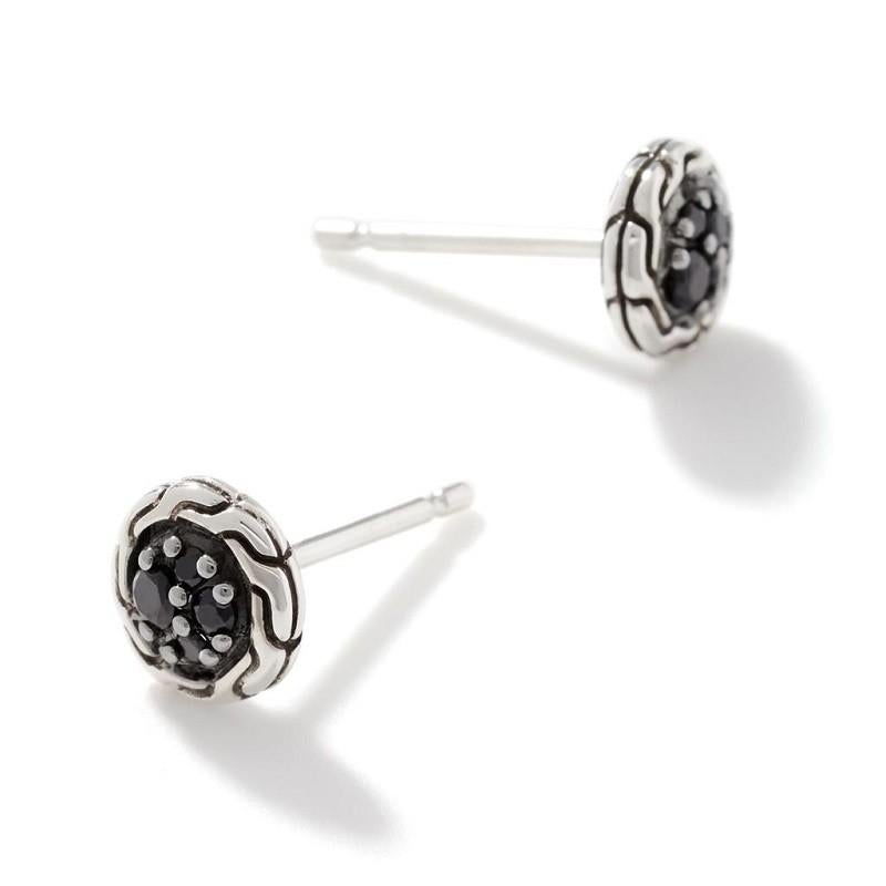 John Hardy, clous d'oreilles sculptés EBS903924BLSBN Neuf - En vente à Wilmington, DE