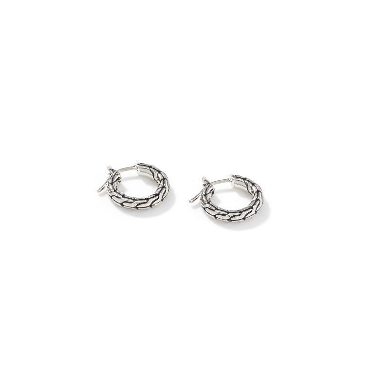 John Hardy Carved Classic Chain Extra Small Hoop Earrings EB999709 In New Condition In Wilmington, DE