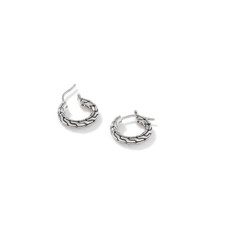 Women's or Men's John Hardy Carved Classic Chain Extra Small Hoop Earrings EB999709 For Sale