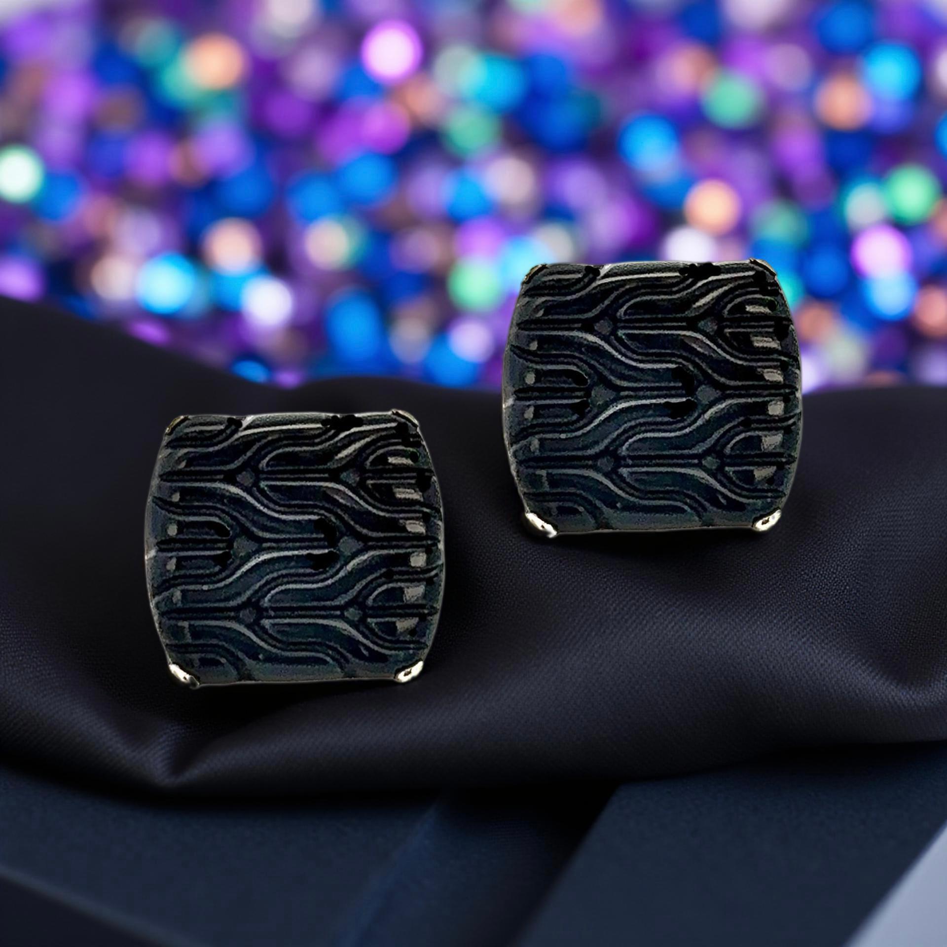 John Hardy Onyx Manschettenknöpfe Sterling Silver Estate geschnitzt im Zustand „Gut“ im Angebot in Brooklyn, NY