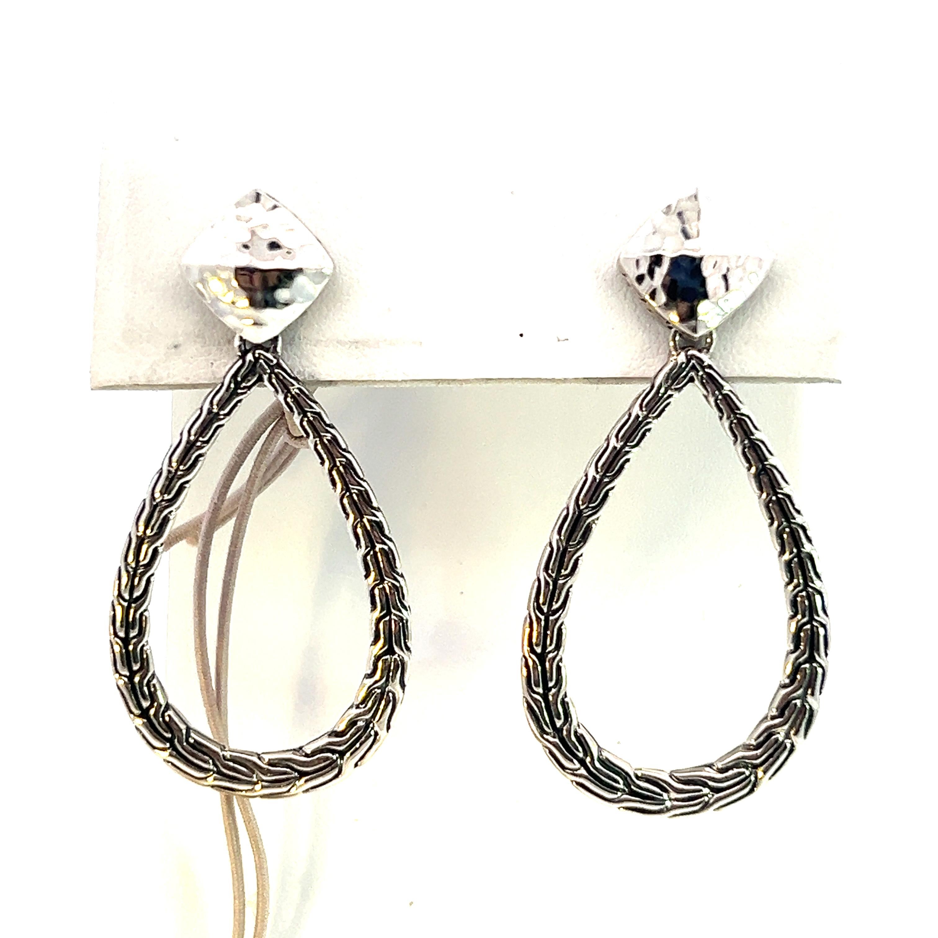 John Hardy Chain Pear Drop Hammered Earrings Silver JH83

TRUSTED SELLER SINCE 2002

PLEASE SEE OUR HUNDREDS OF POSITIVE FEEDBACKS FROM OUR CLIENTS!!

FREE SHIPPING!!

DETAILS
Style: Chain Pear Drop Hammered
Metal: Sterling Silver

These magnificent