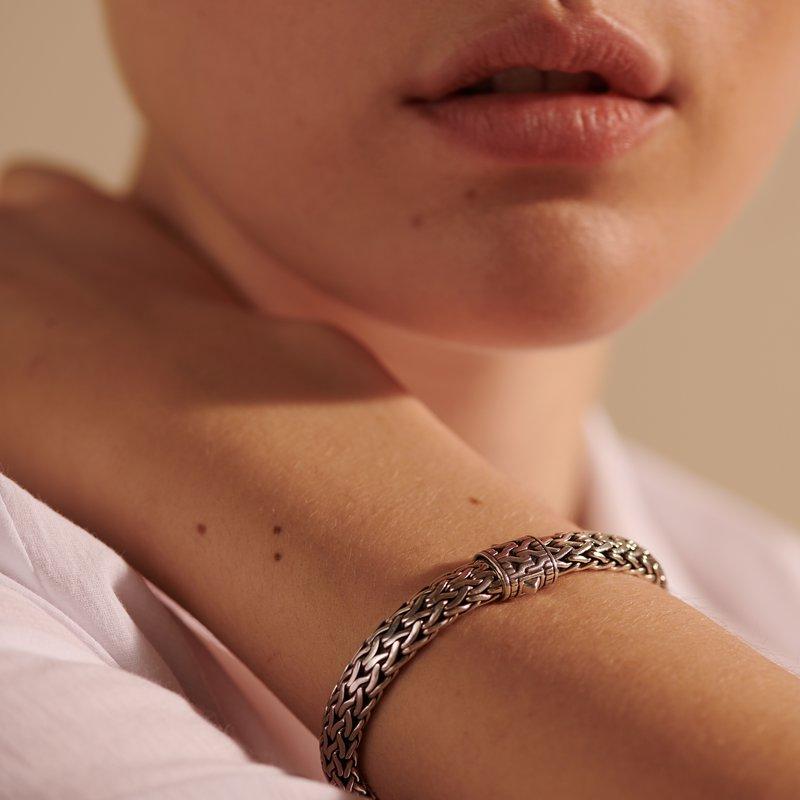 Department: Fine Jewelry
Type: Bracelet
Sub Type: Chain Bracelets
Collection: Classic Chain
Material: Silver
Size: S