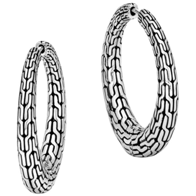 John Hardy Classic Chain Graduated Small Hoop Earring EB93298 For Sale