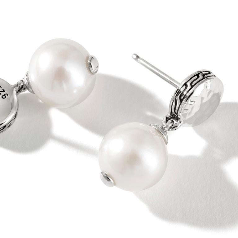 Women's or Men's John Hardy Classic Chain Silver Pearl Earrings EB30116 For Sale
