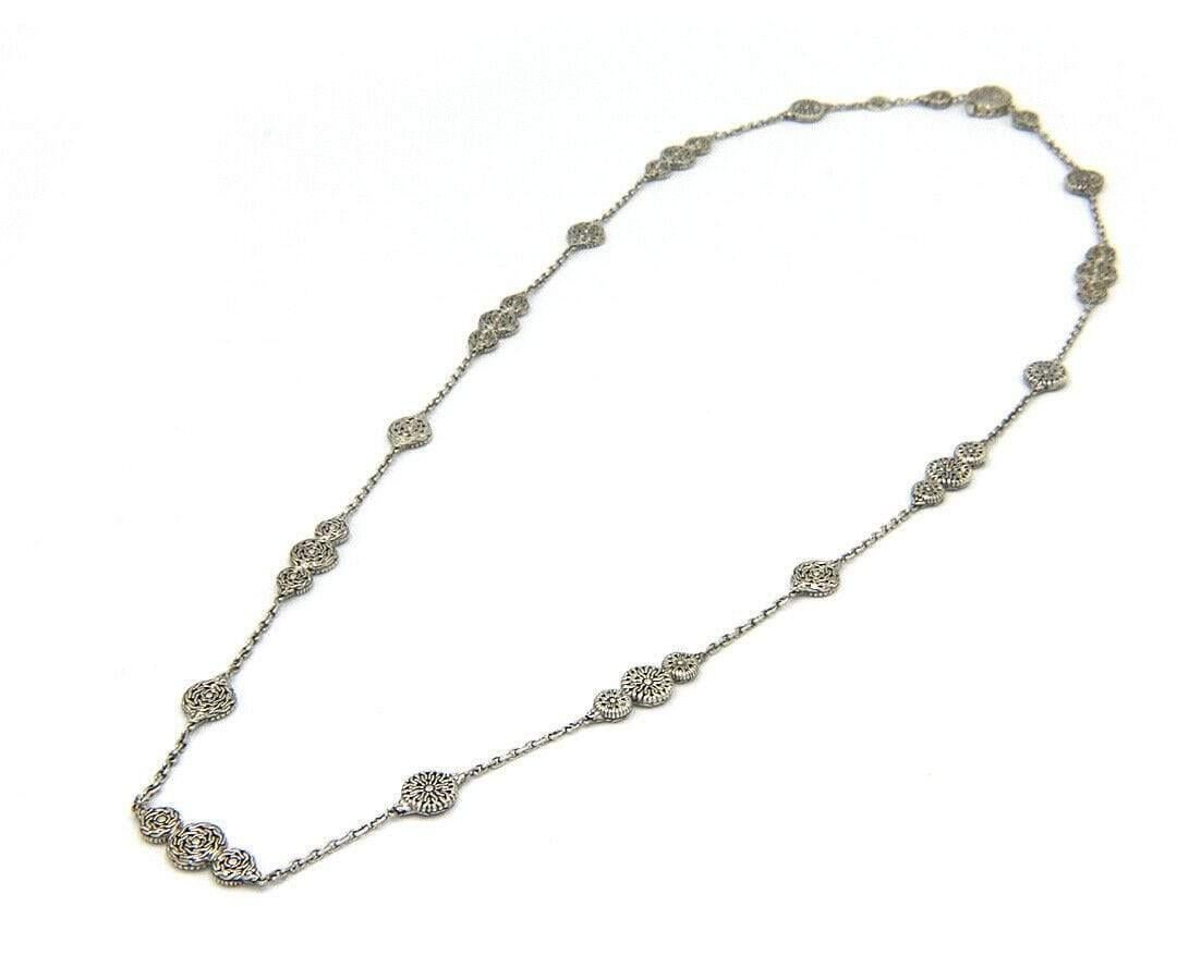 John Hardy Classic Station Necklace in Sterling

John Hardy Classic Station Necklace
Sterling Silver
Necklace Station Diameter: Approx. 11.0 MM
Necklace Length: Approx. 36.0 Inches
Weight: Approx. 63.30 Grams
Stamped: 925

Condition:
Offered for