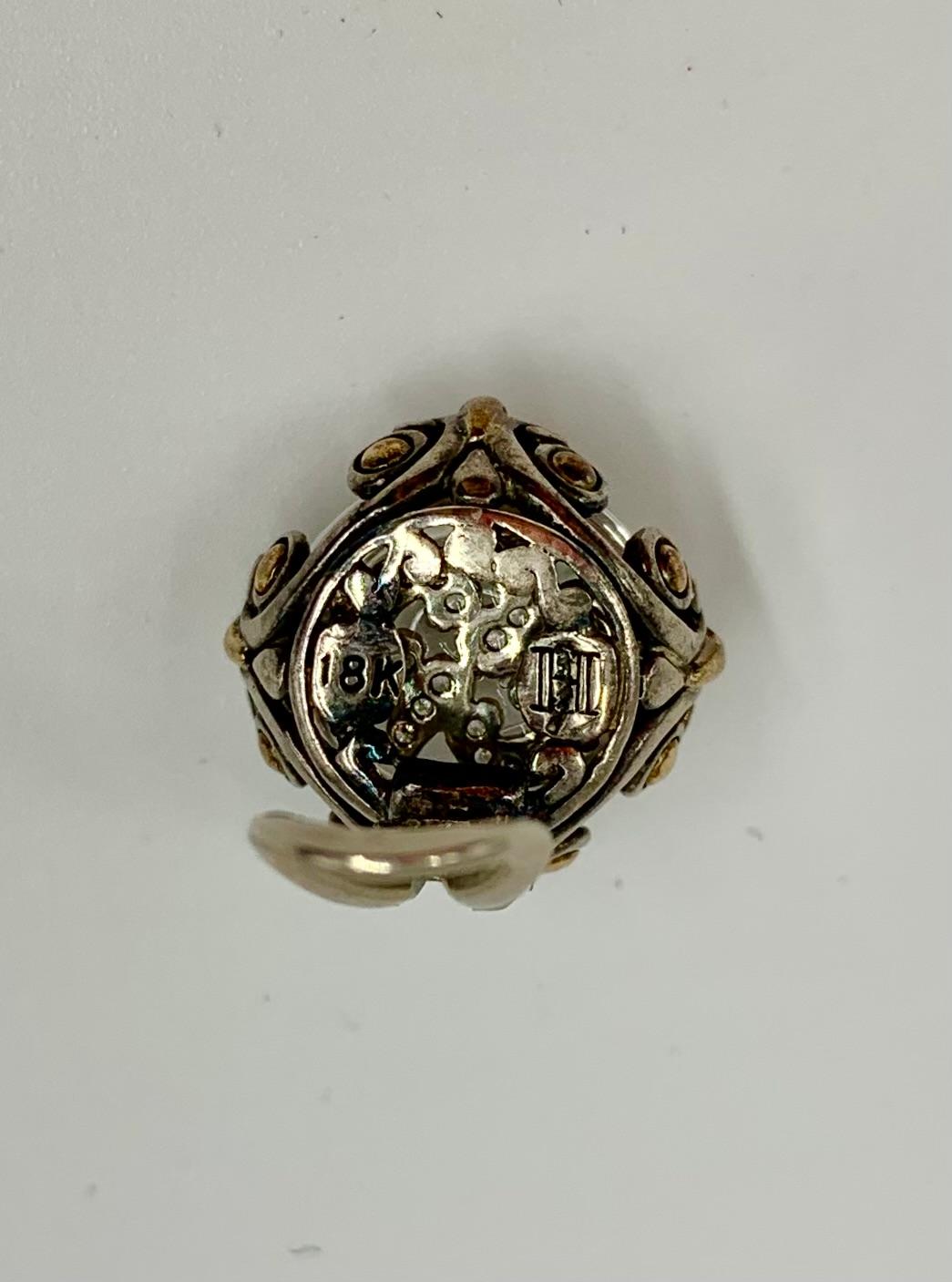 John Hardy Diamant-Ohrringe aus 18 Karat Gelbgold und Sterlingsilber mit Cabochon-Kristall (21. Jahrhundert und zeitgenössisch) im Angebot