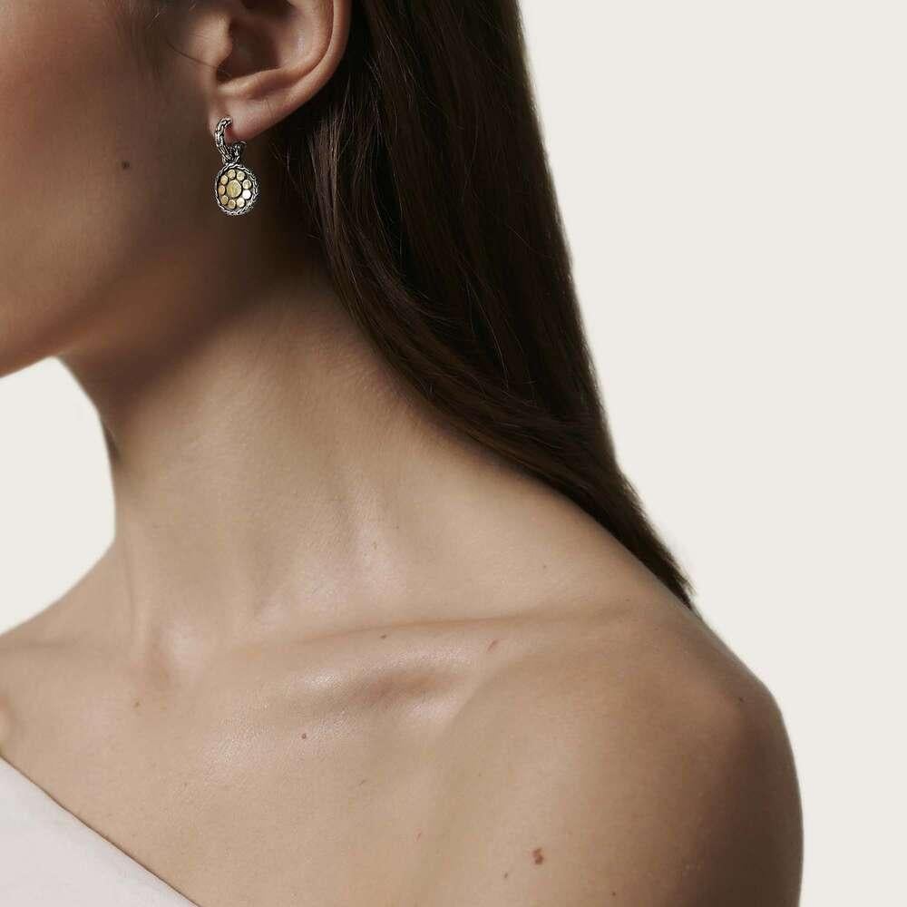 John Hardy Dot Drop Earring.
Sterling Silver and 18k Bonded Yellow Gold
Earring measures 23mm long
Post Back
EZ33748