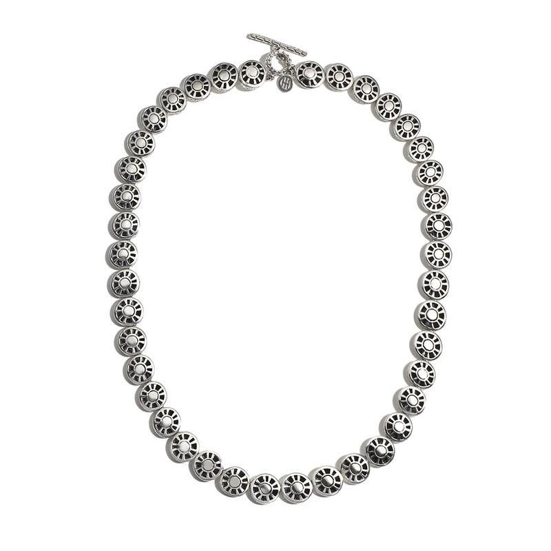 John Hardy Dot Hammered Link Necklace.
Sterling Silver
Necklace measures 9mm wide
Size 18 inches
Toggle Clasp
NB7233X18
