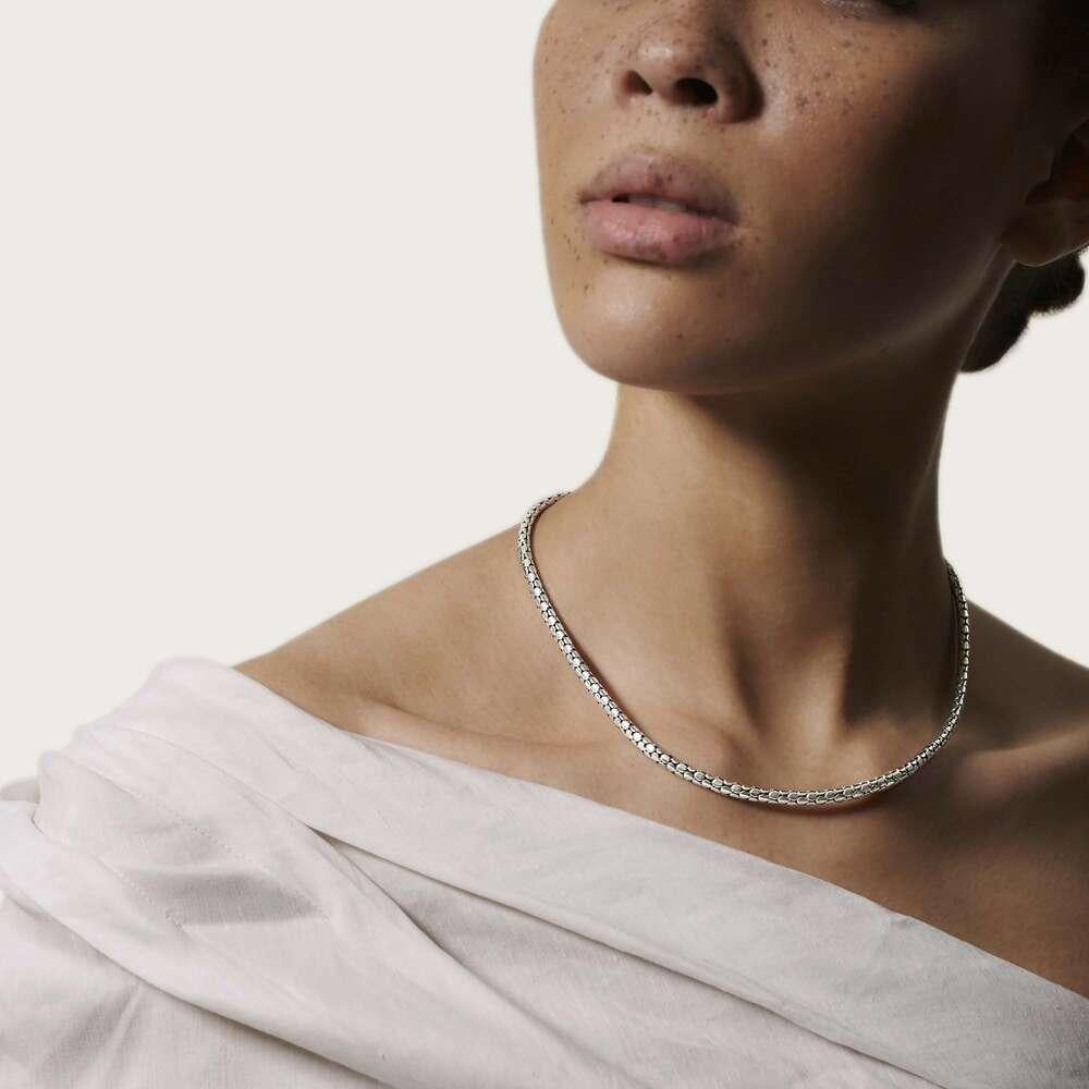 John Hardy Dot Dot Necklace.
Argento
Misura 18 pollici
Chiusura a pressione
NB34386X18