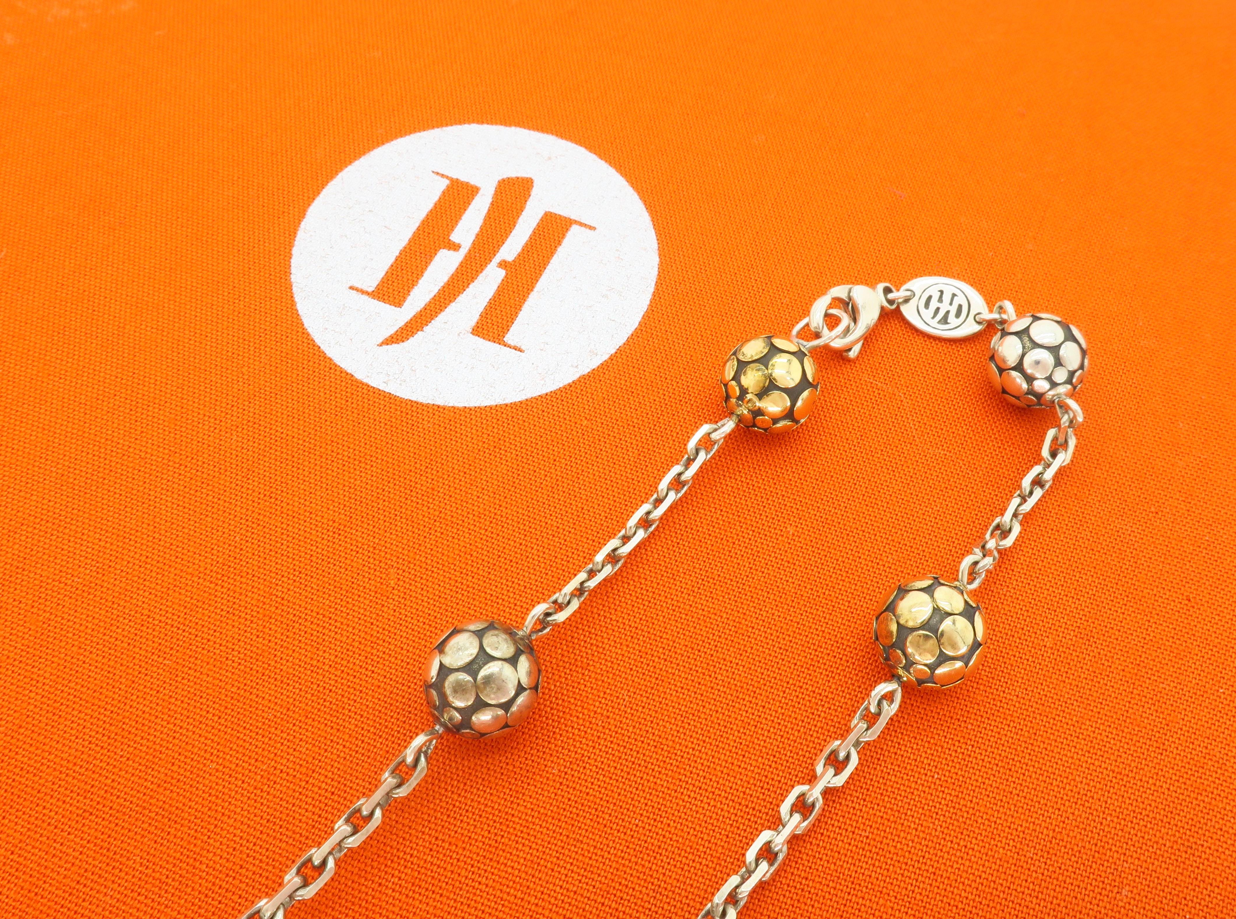 Rare John Hardy “Dot” station necklace made in 18k yellow gold and sterling silver.
 
Designer: John Hardy
Metal: 18K Yellow Gold / 925 Sterling Silver
Chain Length: 36