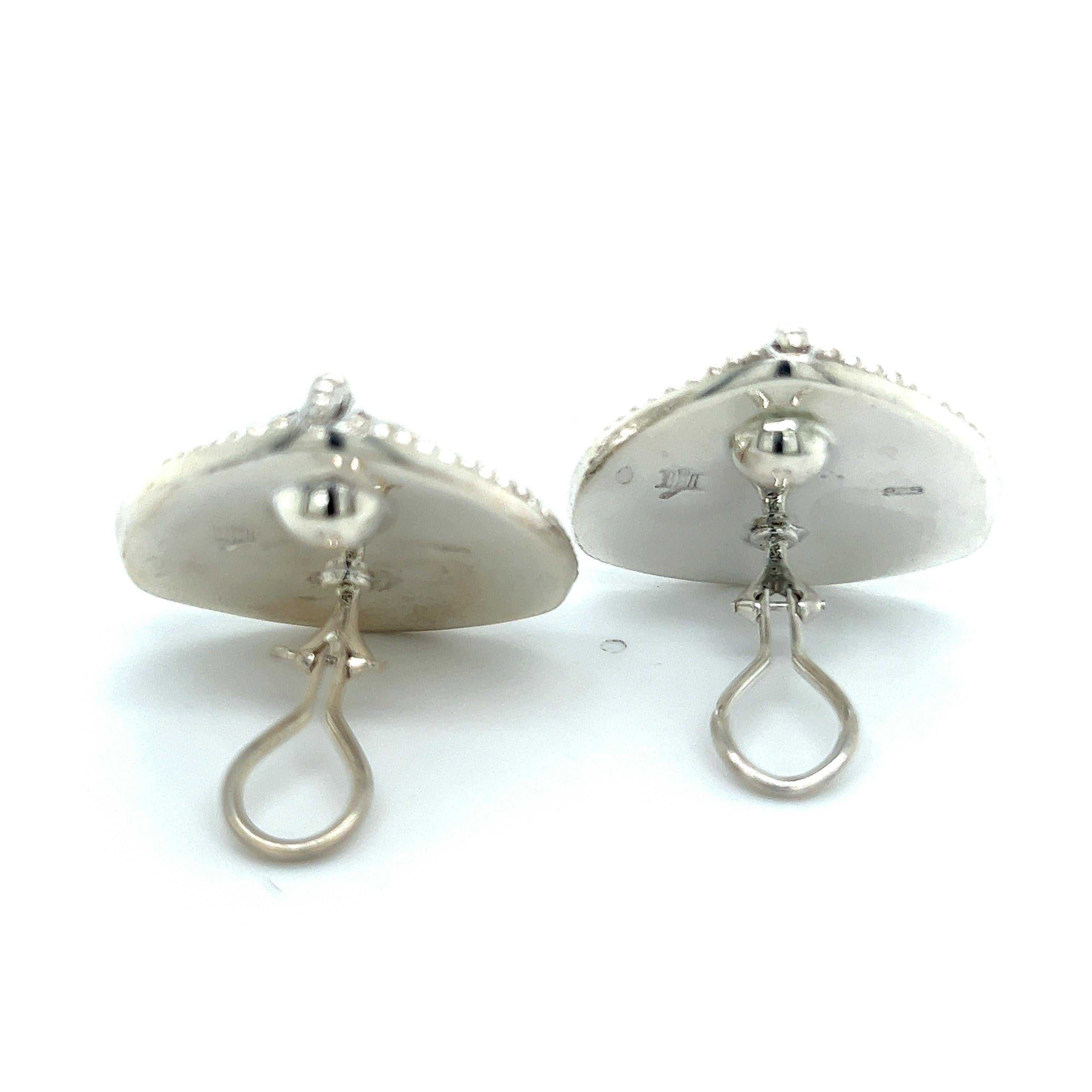 John Hardy Estate Orecchini a clip a triangolo Dot Silver JH50

VENDITORE DI FIDUCIA DAL 2002

SI PREGA DI VEDERE LE NOSTRE CENTINAIA DI FEEDBACK POSITIVI DA PARTE DEI NOSTRI CLIENTI!!!

SPEDIZIONE GRATUITA!

DETTAGLI
Stile: Orecchini a triangolo