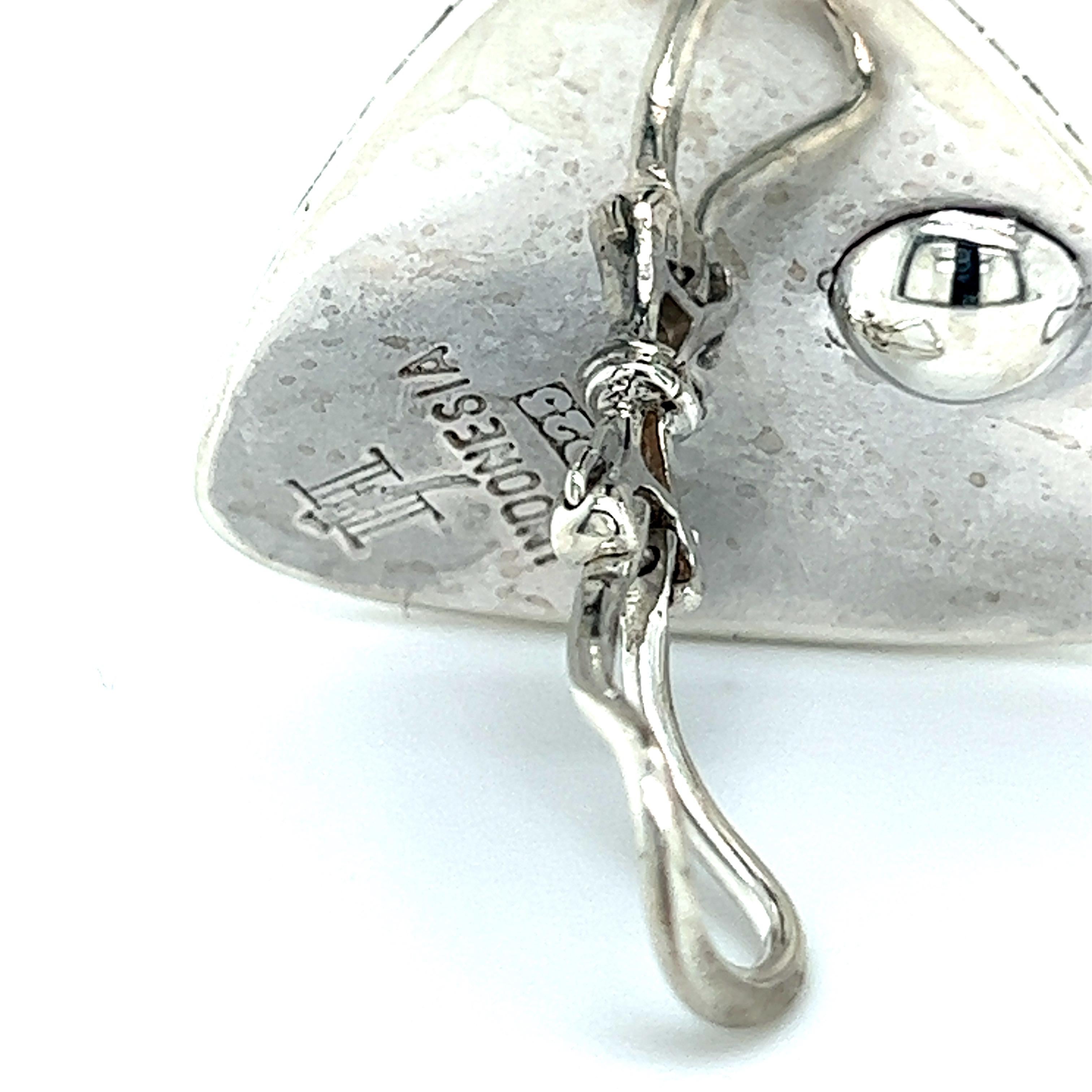 John Hardy Estate Clip on Triangle Dot Earrings Silver  In Good Condition In Brooklyn, NY