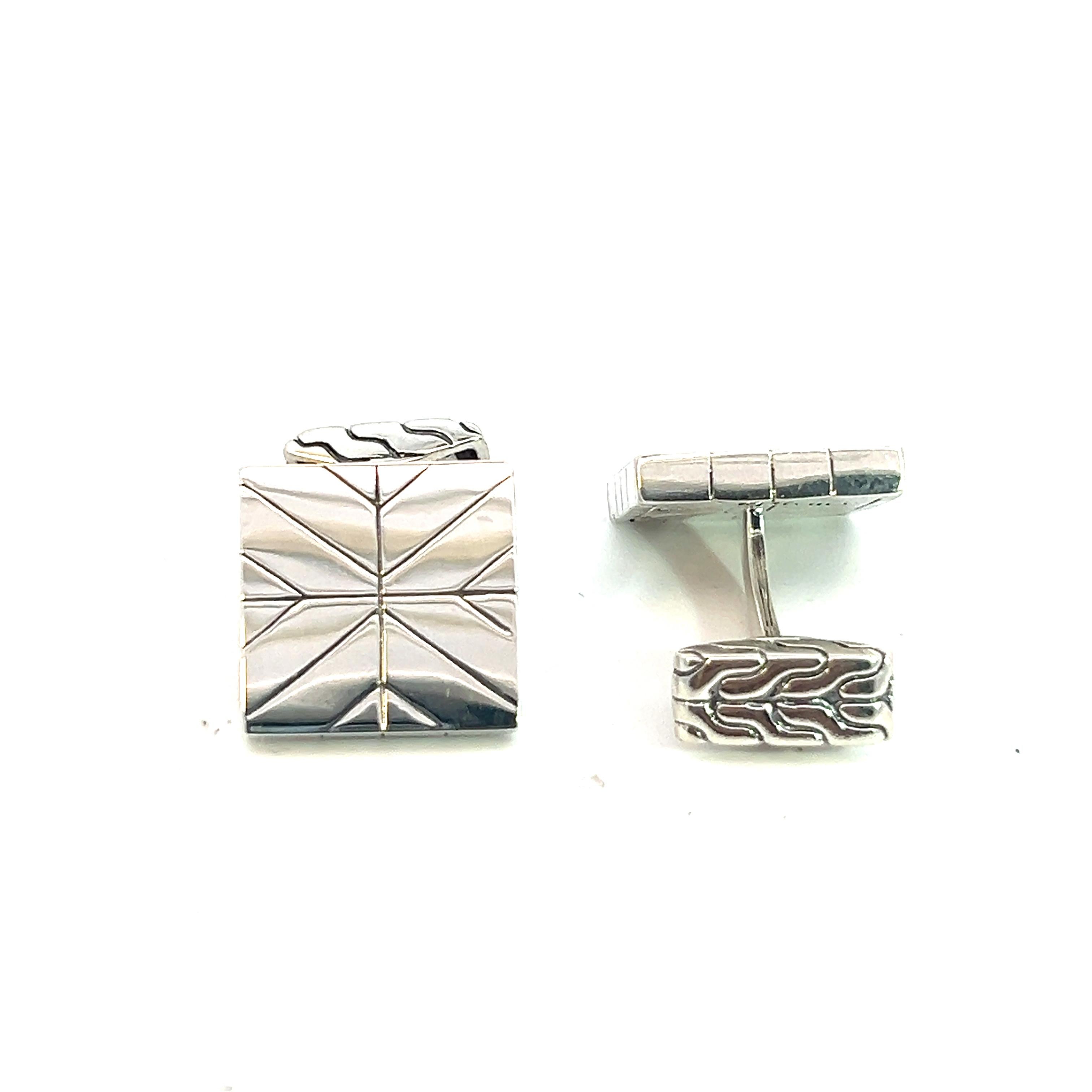John Hardy Estate Manschettenknöpfe Sterling Silber JH78

VERTRAUENSWÜRDIGER VERKÄUFER SEIT 2002

BITTE BEACHTEN SIE UNSERE HUNDERTE VON POSITIVEN RÜCKMELDUNGEN UNSERER KUNDEN!!

KOSTENLOSER VERSAND!!

DETAILS
Gewicht: 16 Gramm
Metall: Sterling
