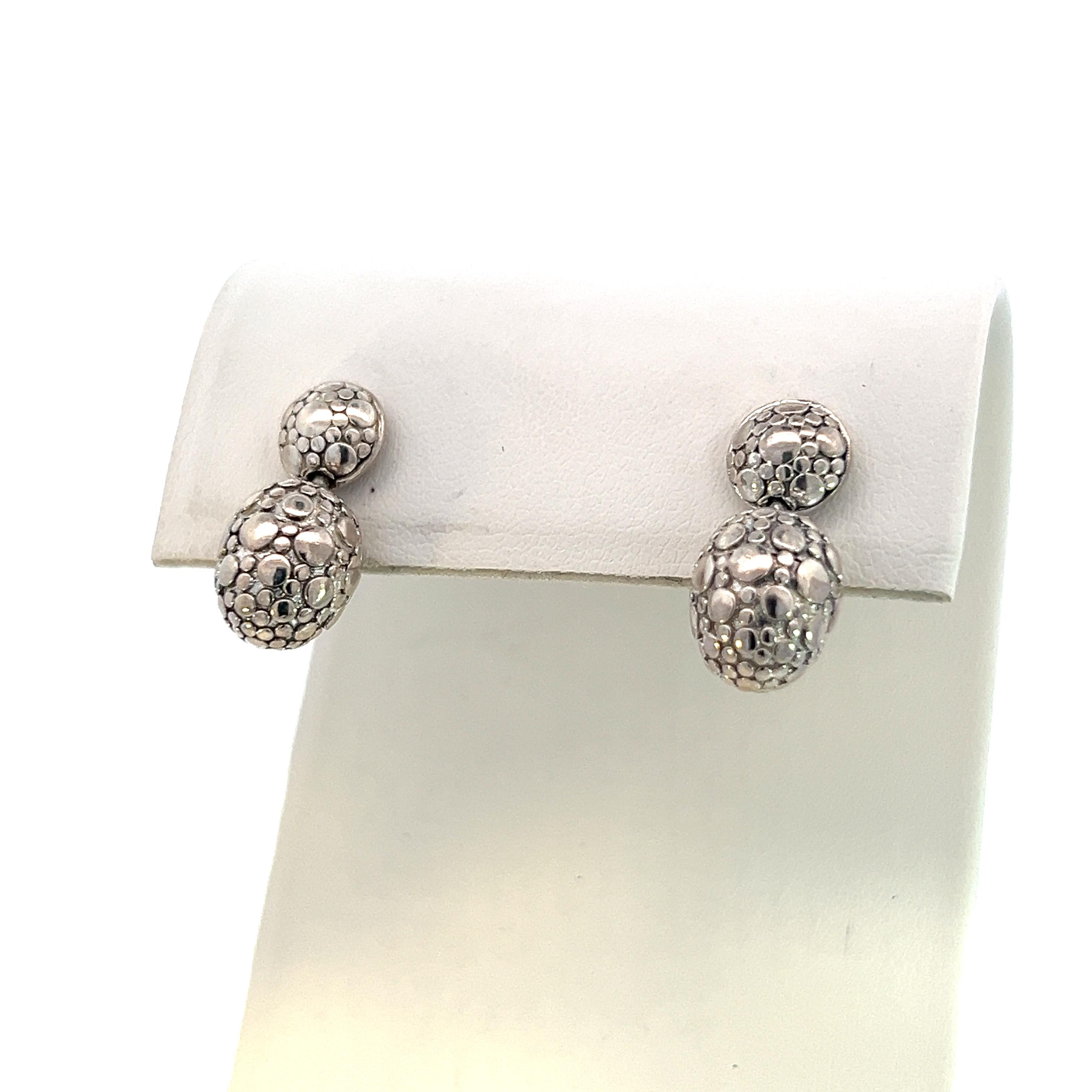John Hardy Estate Pebble Dot Earrings Sterling Silver JH84

TRUSTED SELLER SINCE 2002

PLEASE SEE OUR HUNDREDS OF POSITIVE FEEDBACKS FROM OUR CLIENTS!!

FREE SHIPPING!!

DETAILS
Style: Pebble Dot Earrings
Weight: 6.6 Grams
Closure: Push Back
Metal: